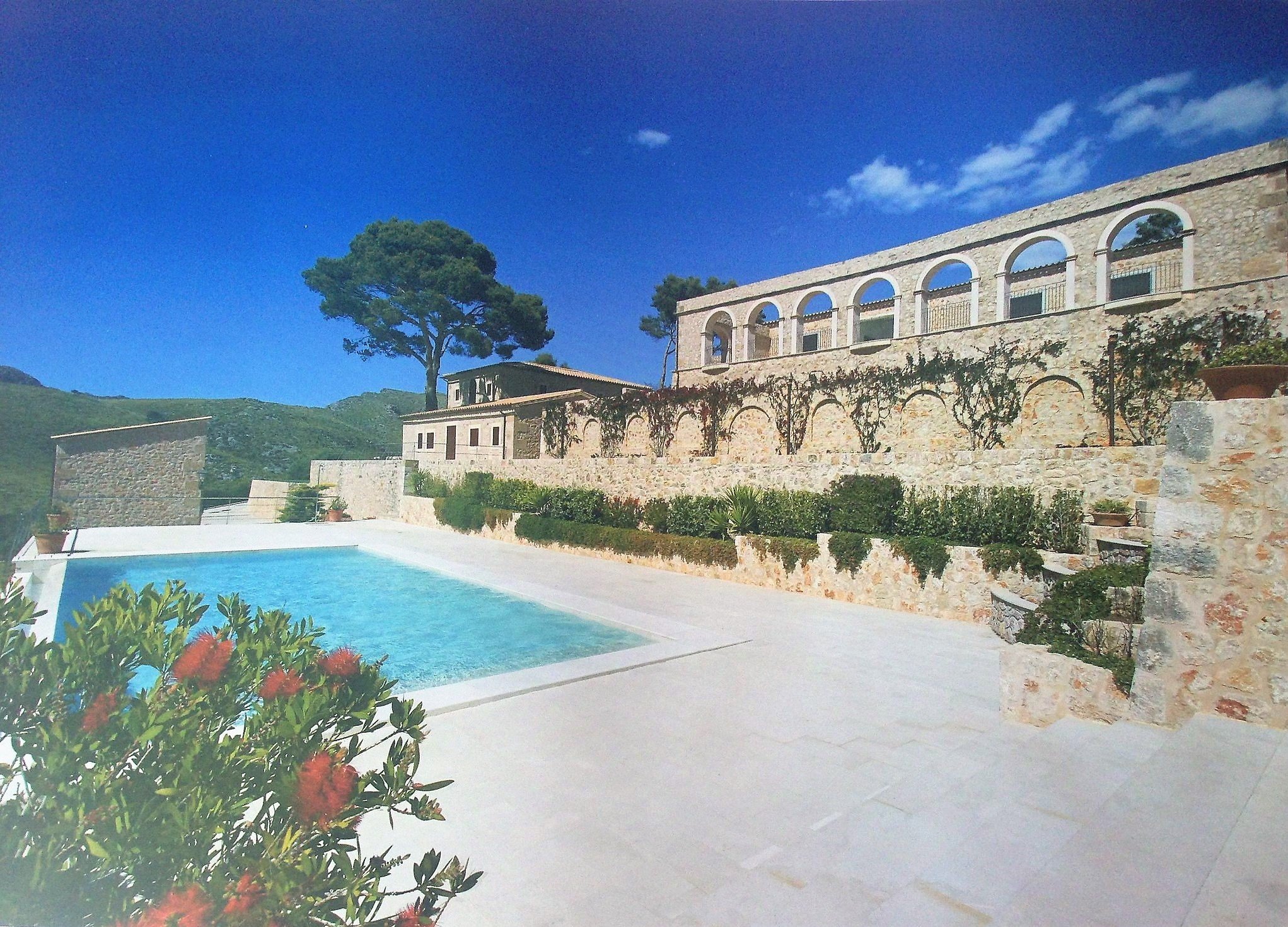 Edificación con piscina en la finca Sa Fortalesa, en Pollensa, Mallorca. | Imagen: Flickr