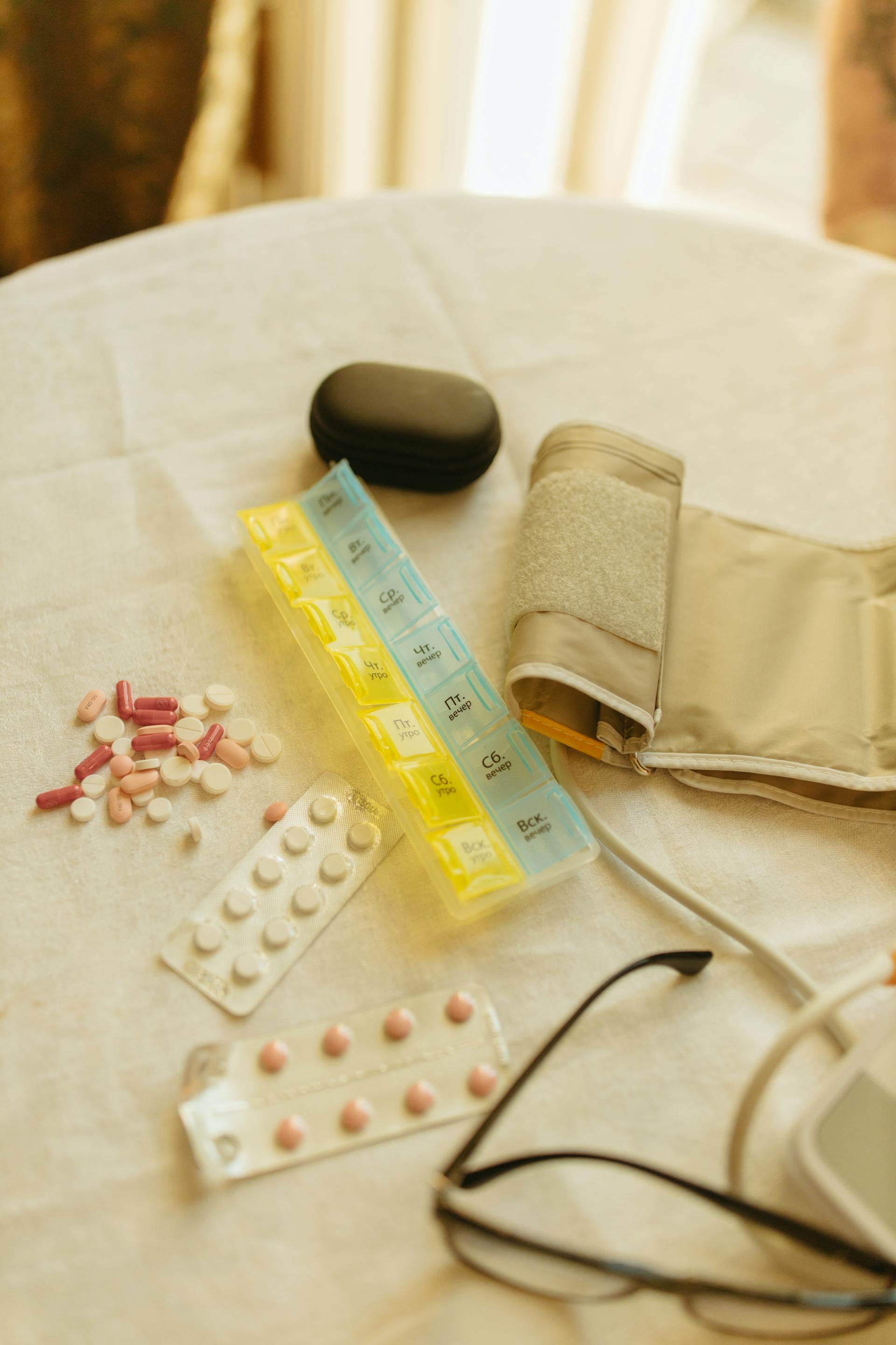Medicamentos sobre una mesa | Fuente: Pexels