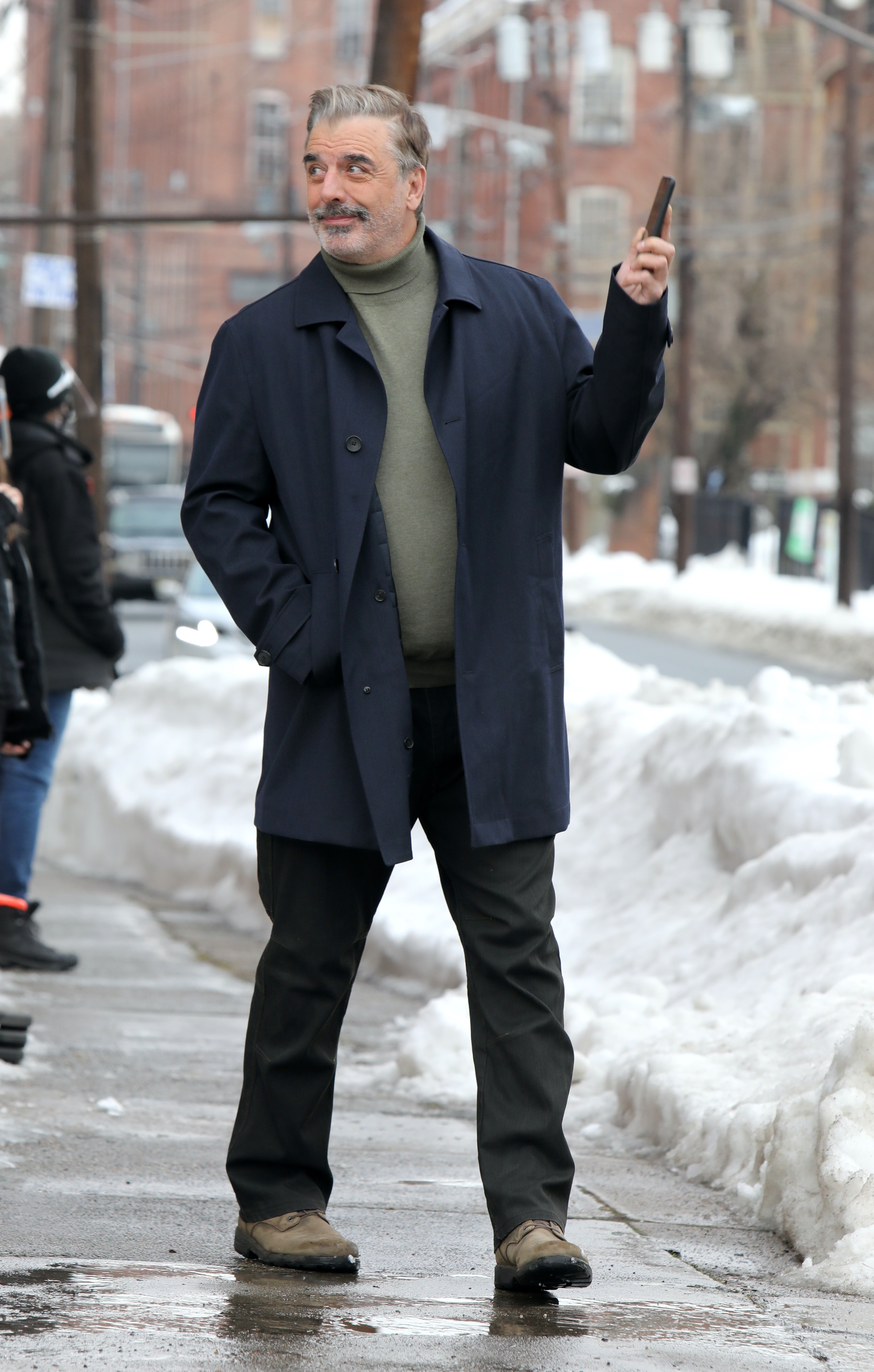 Chris Noth en el plató de "The Equalizer" el 5 de febrero de 2021| Fuente: Getty Images