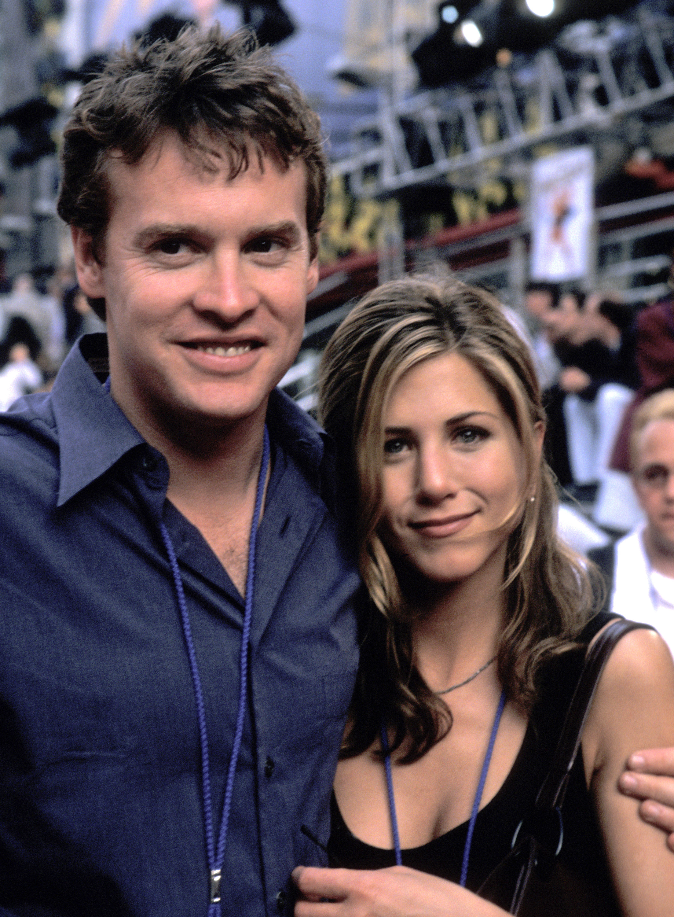 Aniston asistió al estreno mundial de "Hercules" junto a Tate Donovan en junio de 1997. Llevaba un top negro sin mangas y lució su cabello con reflejos rubios, suelto, a la altura de los hombros y con raya al costado.
