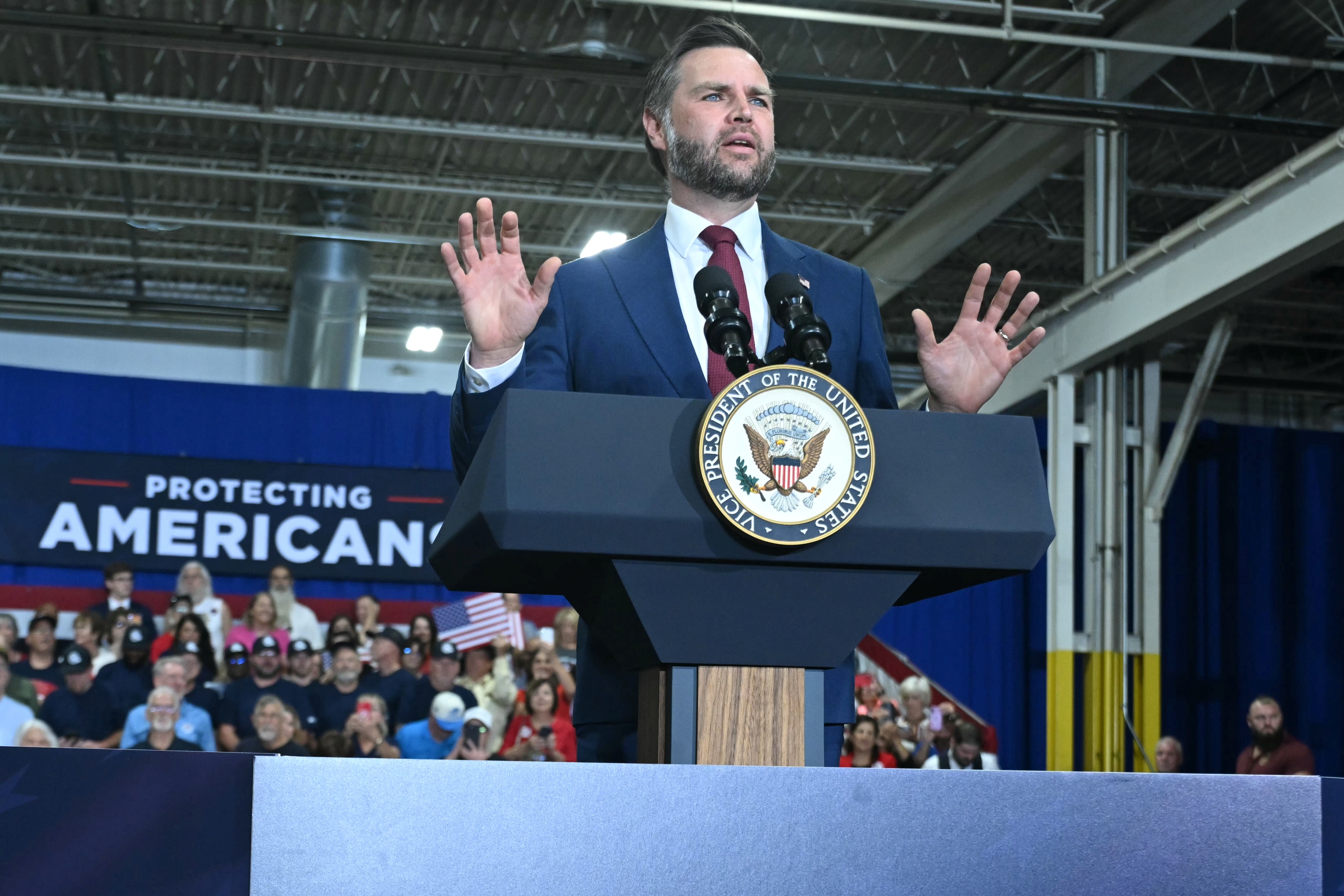 JD Vance habla en un evento del Super PAC MAGA Inc. el 31 de agosto de 2026 en Sterling Heights, Michigan. | Fuente: Getty Images