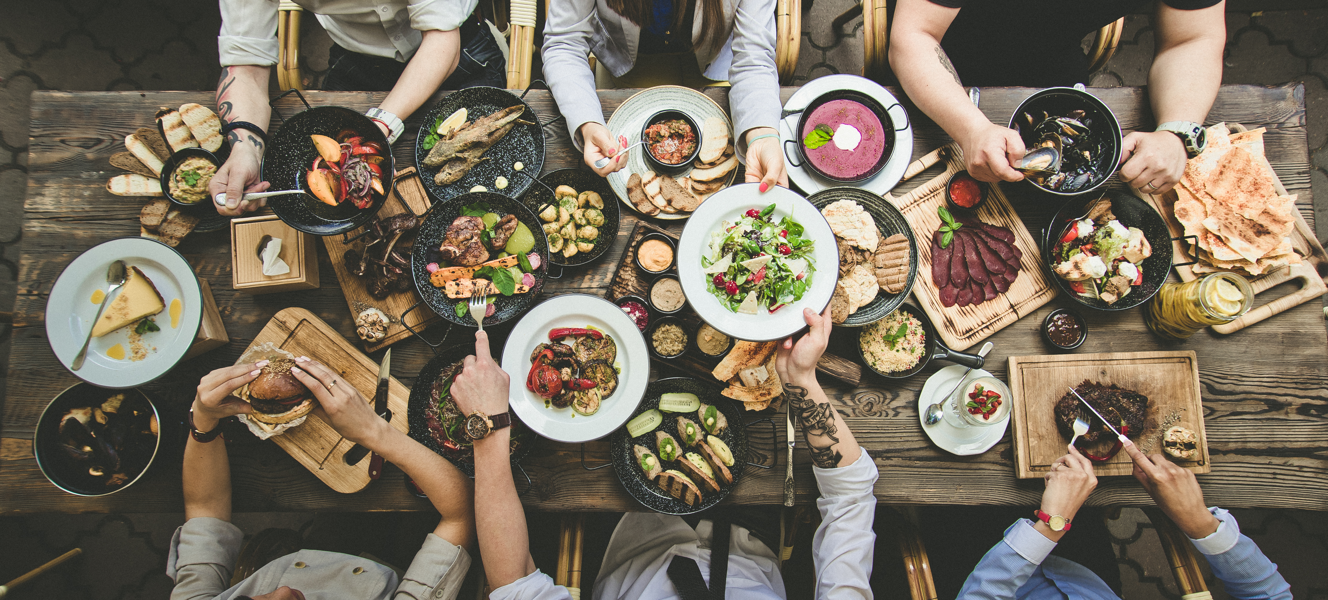 Cena extravagante en un restaurante | Foto: Shutterstock