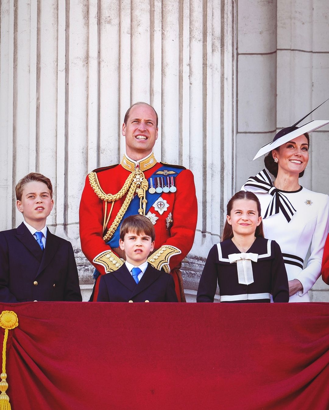 El príncipe George, el príncipe William de Gales, el príncipe Louis, la princesa Charlotte y Catherine, princesa de Gales, durante el Trooping the Colour en Londres, Inglaterra, en una publicación de Instagram fechada el 16 de junio de 2024. | Fuente: Instagram/princeandprincessofwales/