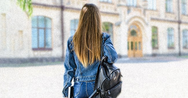 Una joven con un bolso | Foto: Shutterstock