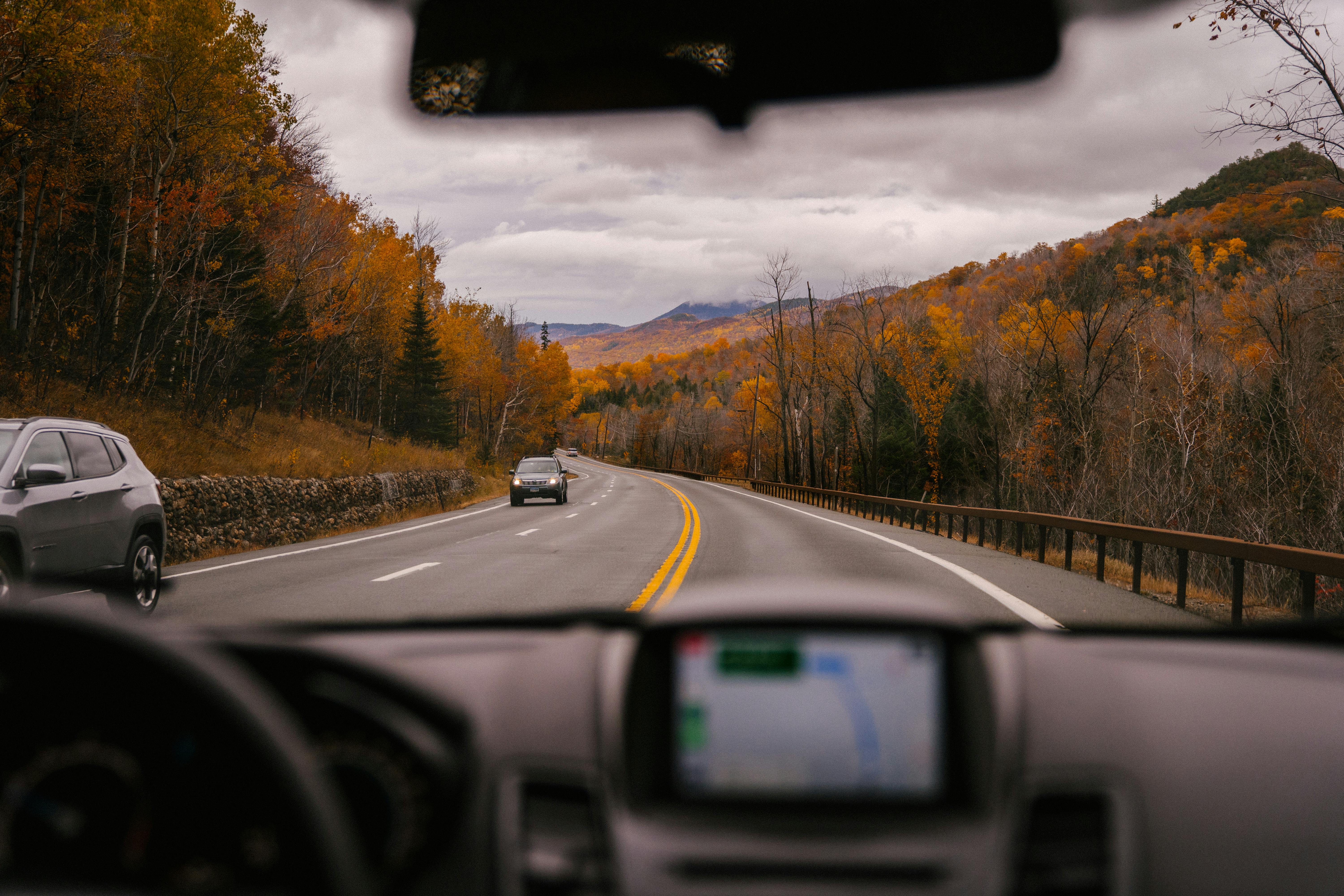 Vista de la carretera desde un automóvil. Imagen con fines ilustrativos | Foto: Pexels