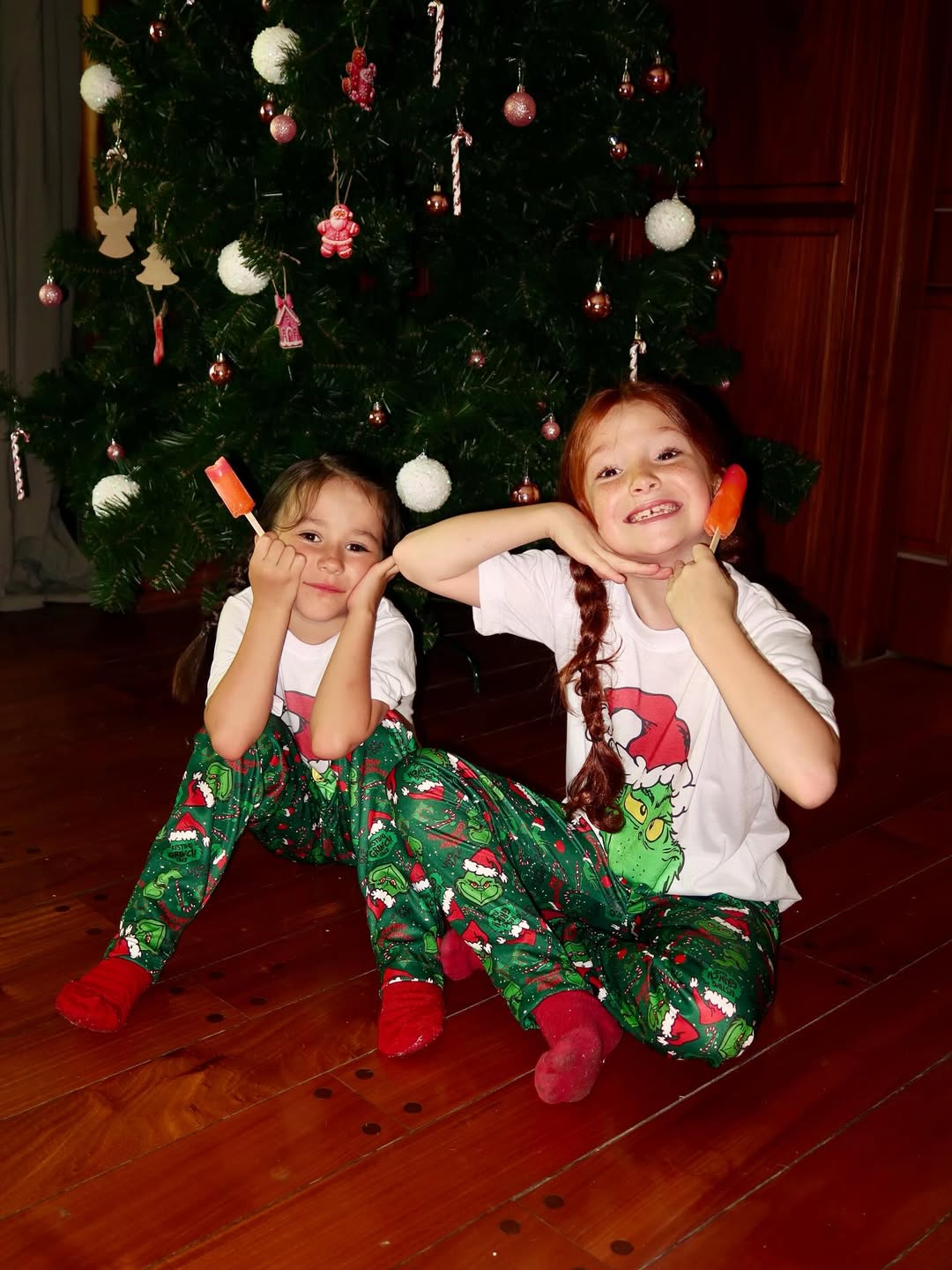Las hijas de La Joaqui en las fotos navideñas de Luckra y La Joaqui. | Foto: instagram.com/luckra