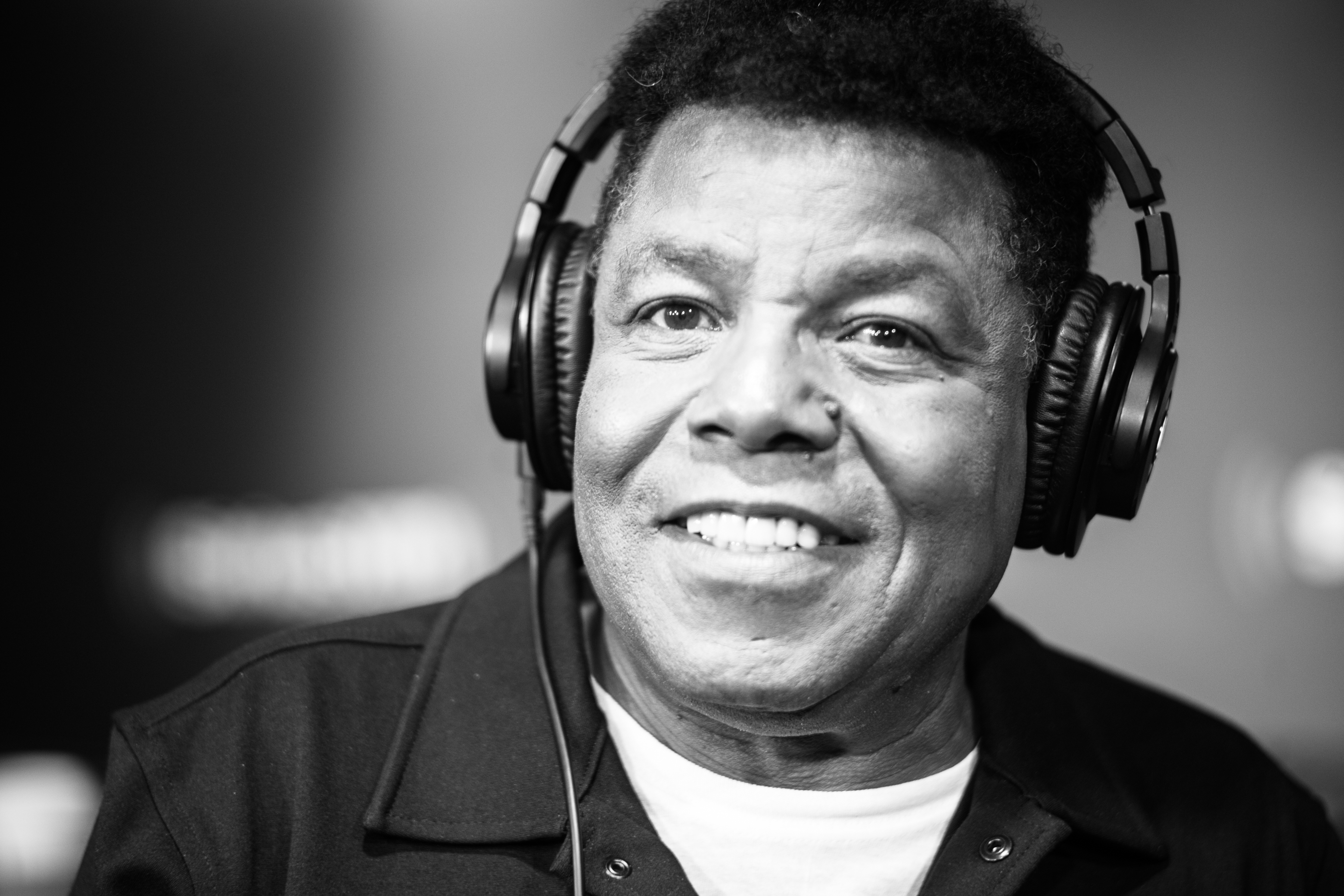 Tito Jackson visitando los estudios SiriusXM en Nueva York el 10 de septiembre de 2019 | Fuente: Getty Images