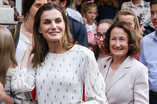 Doña Letizia de España y su madre Paloma Rocasolano el 19 de mayo de 2018 en Madrid, España. │ Foto: Getty Images