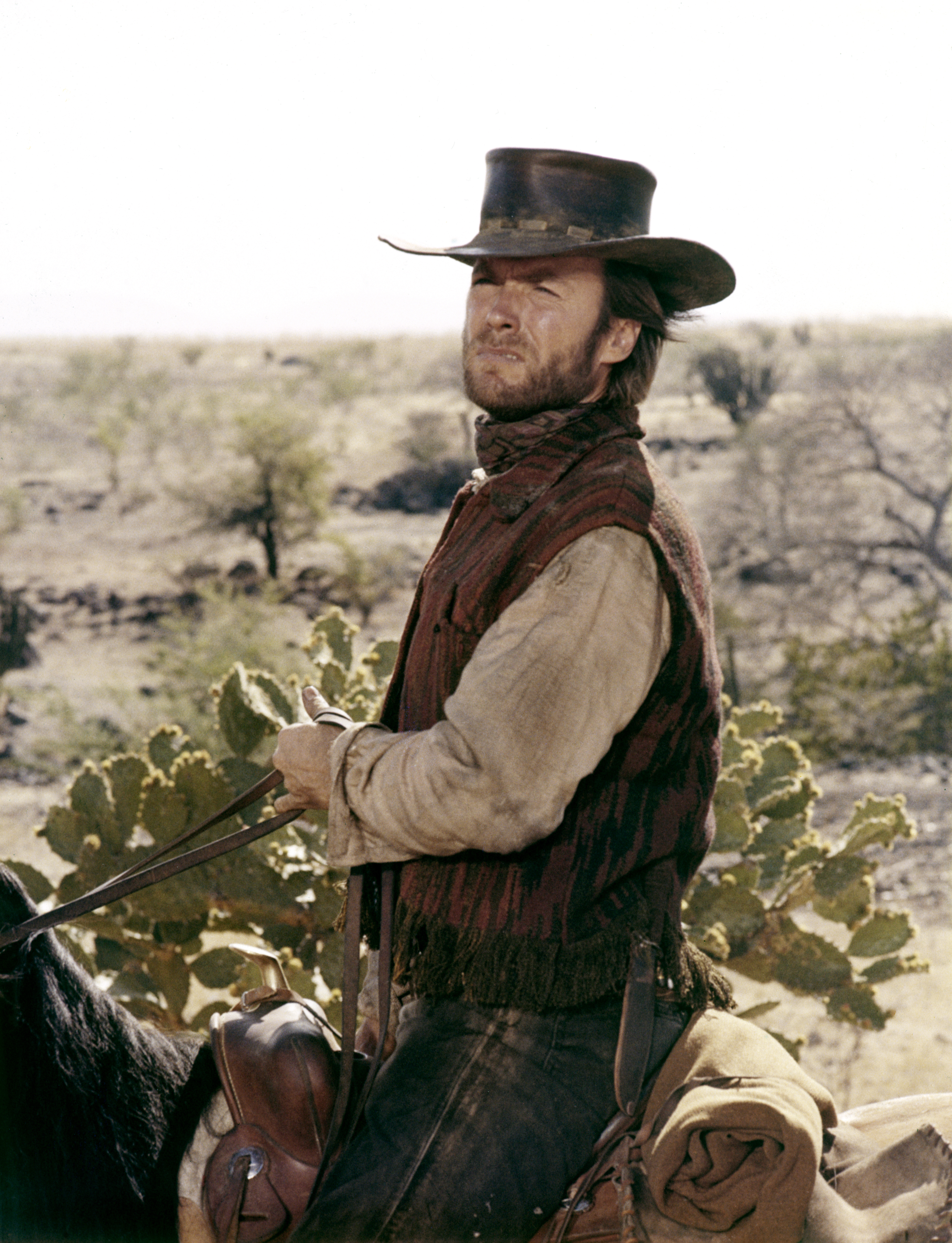Clint Eastwood en el plató de "Dos mulas para la hermana Sara", en 1970. | Fuente: Getty Images