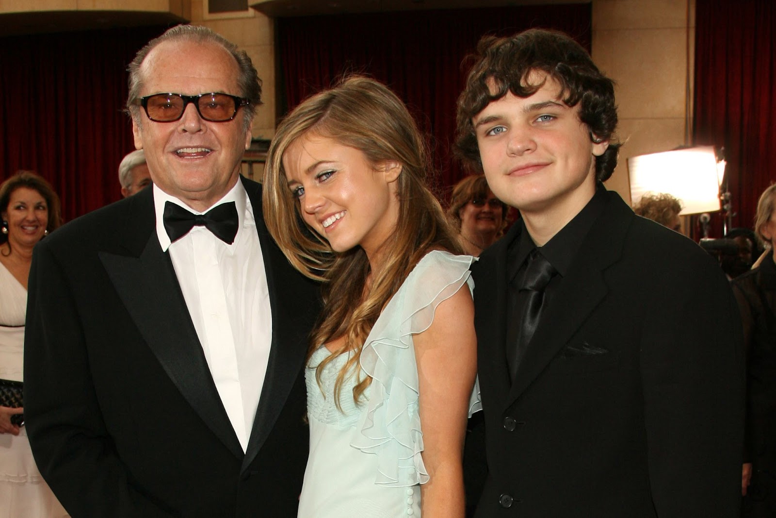 Jack, Lorraine y Ray Nicholson en la 78ª edición de los Premios de la Academia en 2006 | Fuente: Getty Images