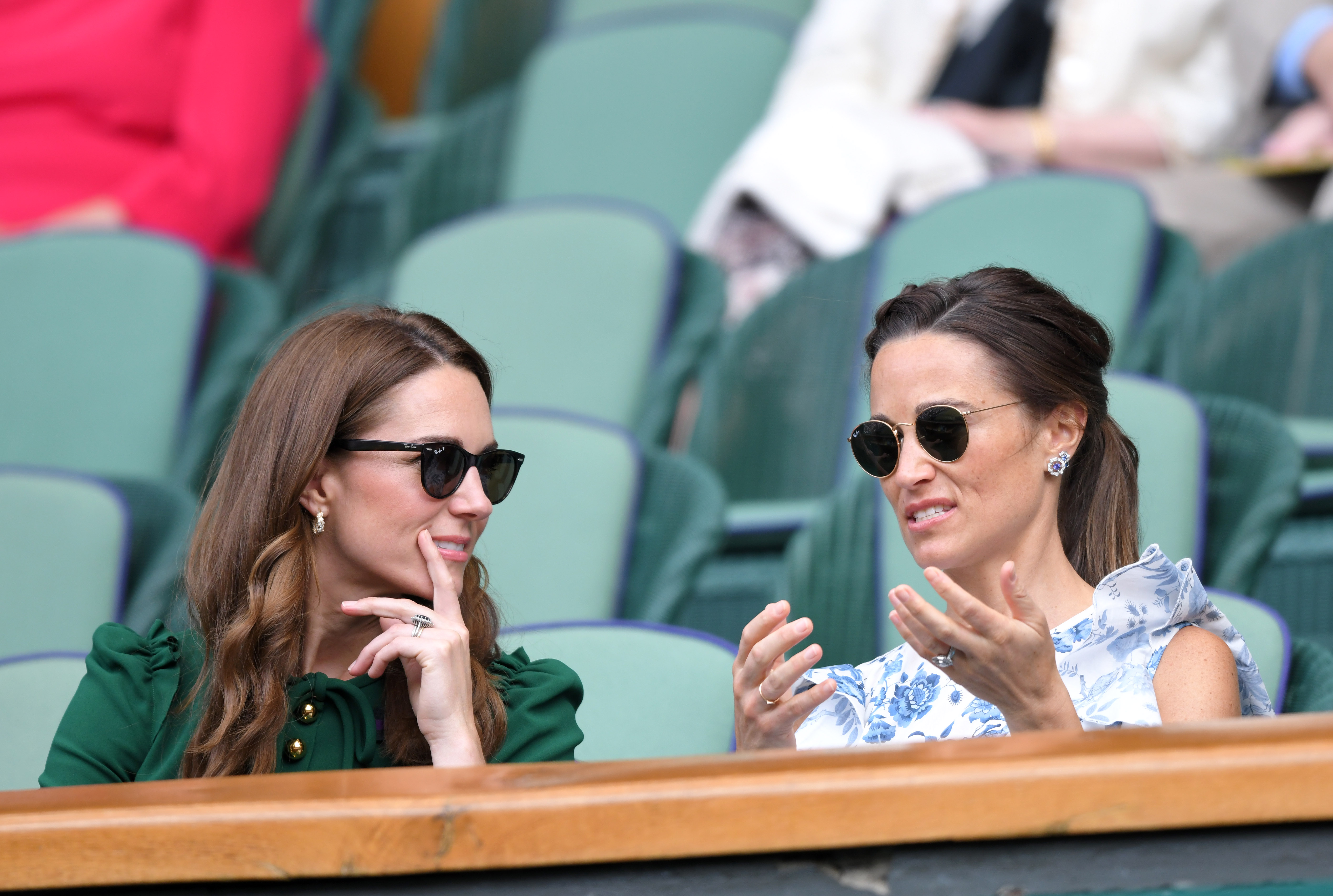 La princesa Catherine y Pippa Middleton en el Campeonato de Tenis de Wimbledon en Londres, Inglaterra, el 13 de julio de 2019 | Foto: Getty Images