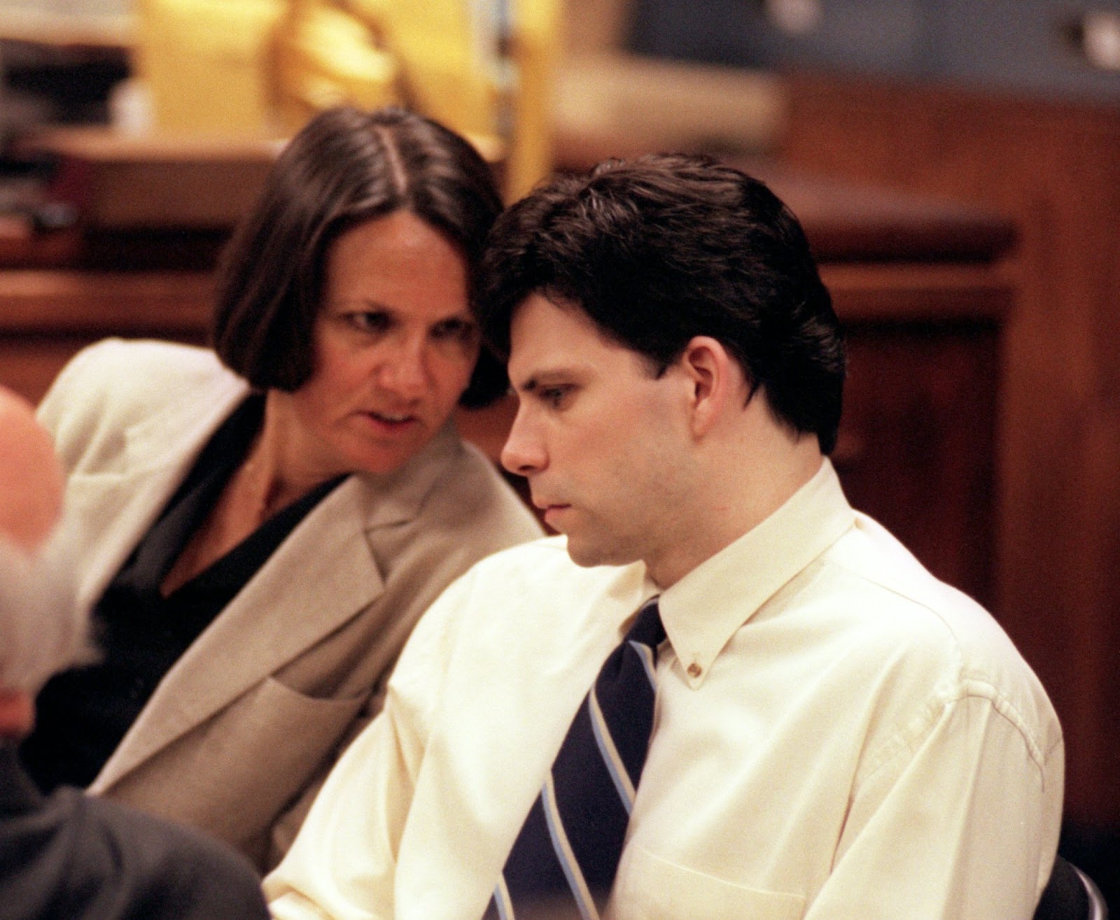 Lyle Menéndez durante su juicio por asesinato y el de su hermano en 1995 | Fuente: Getty Images