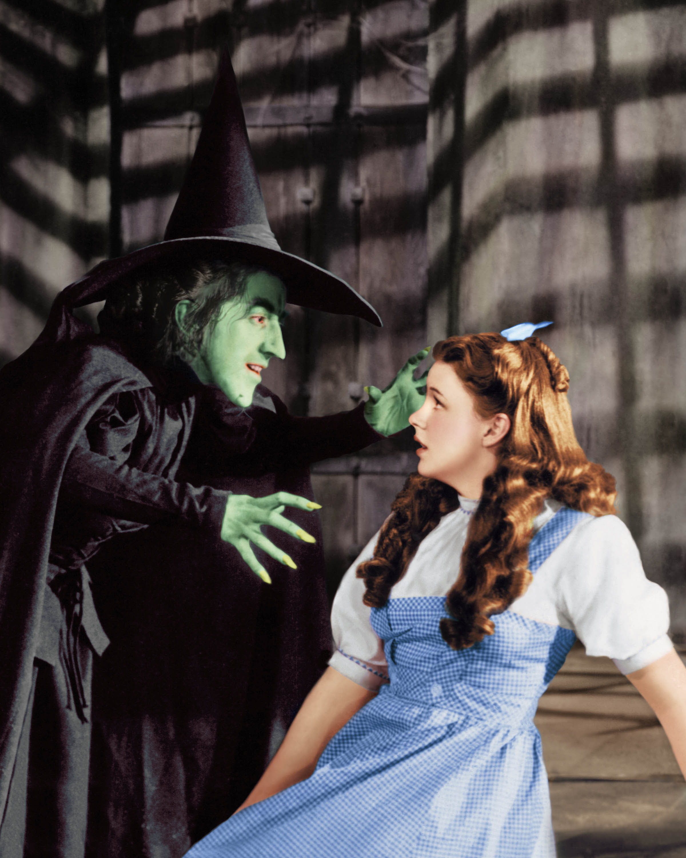 Margaret Hamilton y Judy Garland en "he Wizard of Oz", 1939 | Fuente: Getty Images