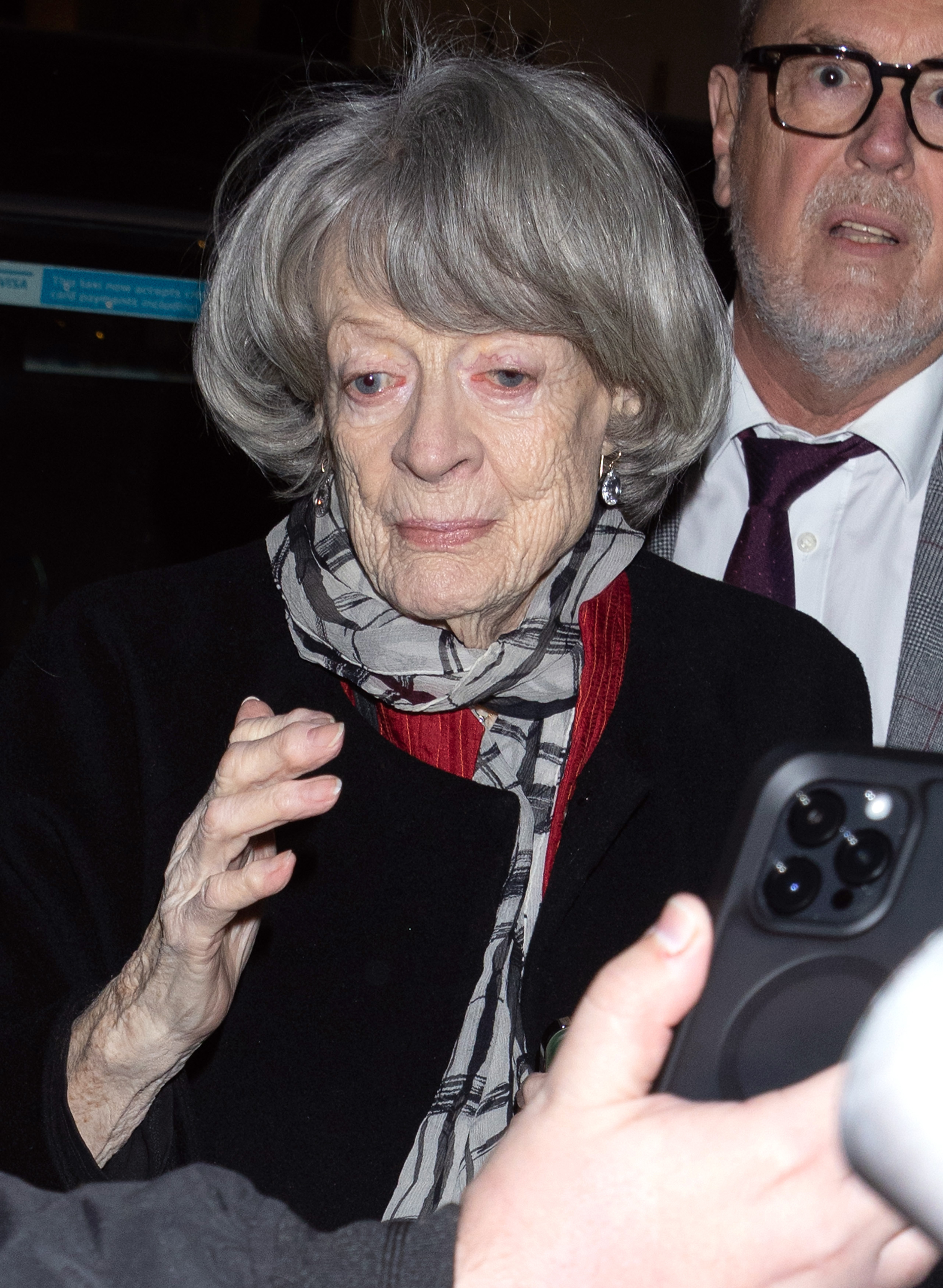 Maggie Smith asiste a la recaudación de fondos de One Night Only el 4 de diciembre de 2022, en Londres, Inglaterra | Fuente: Getty Images