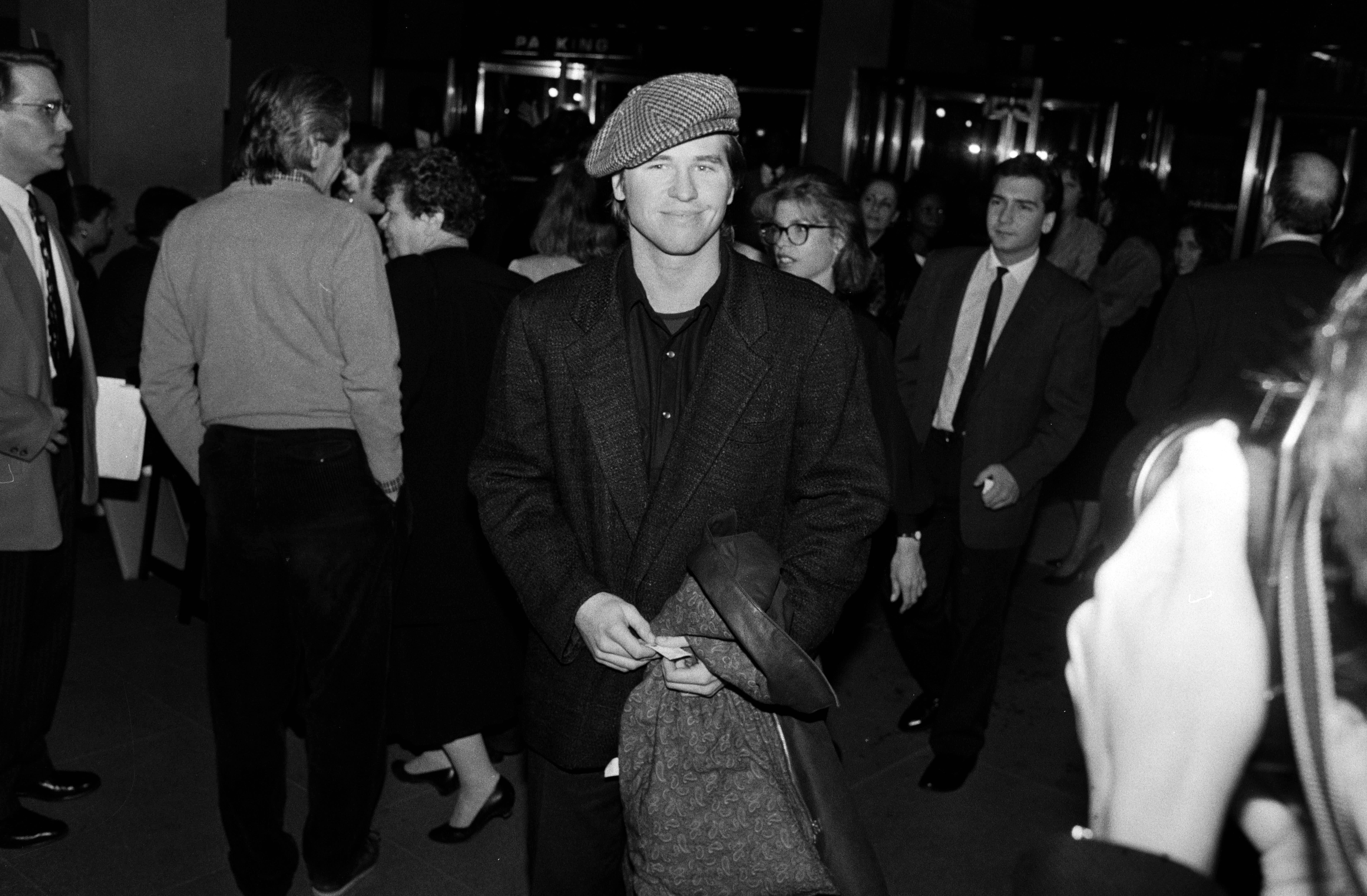 Val Kilmer en el estreno de "New York Stories" en el Museo de Arte Moderno de Nueva York el 27 de febrero de 1989. | Fuente: Getty Images