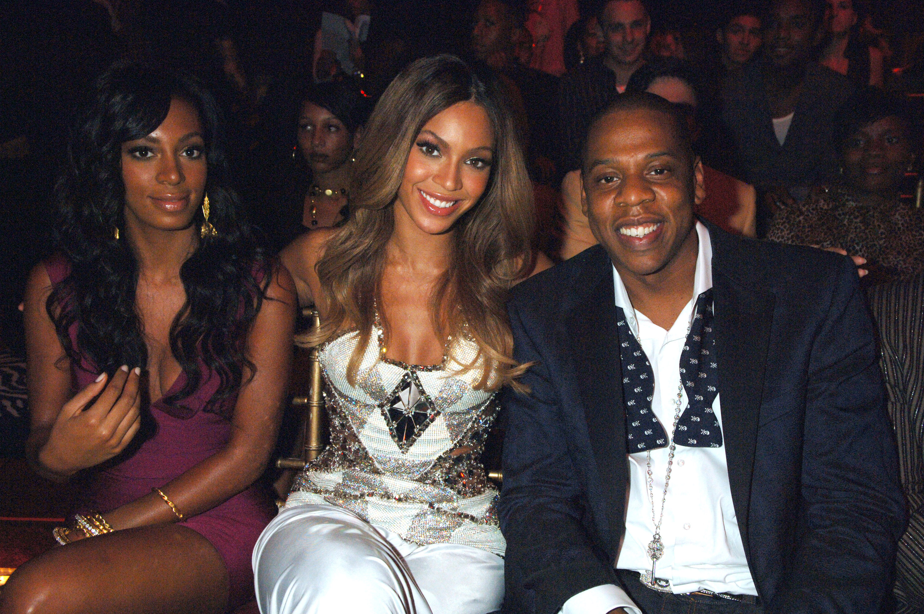 Solange, Beyonce y Jay Z durante los MTV Video Music Awards 2006 - Audience en el Radio City Music Hall de Nueva York | Fuente: Getty Images