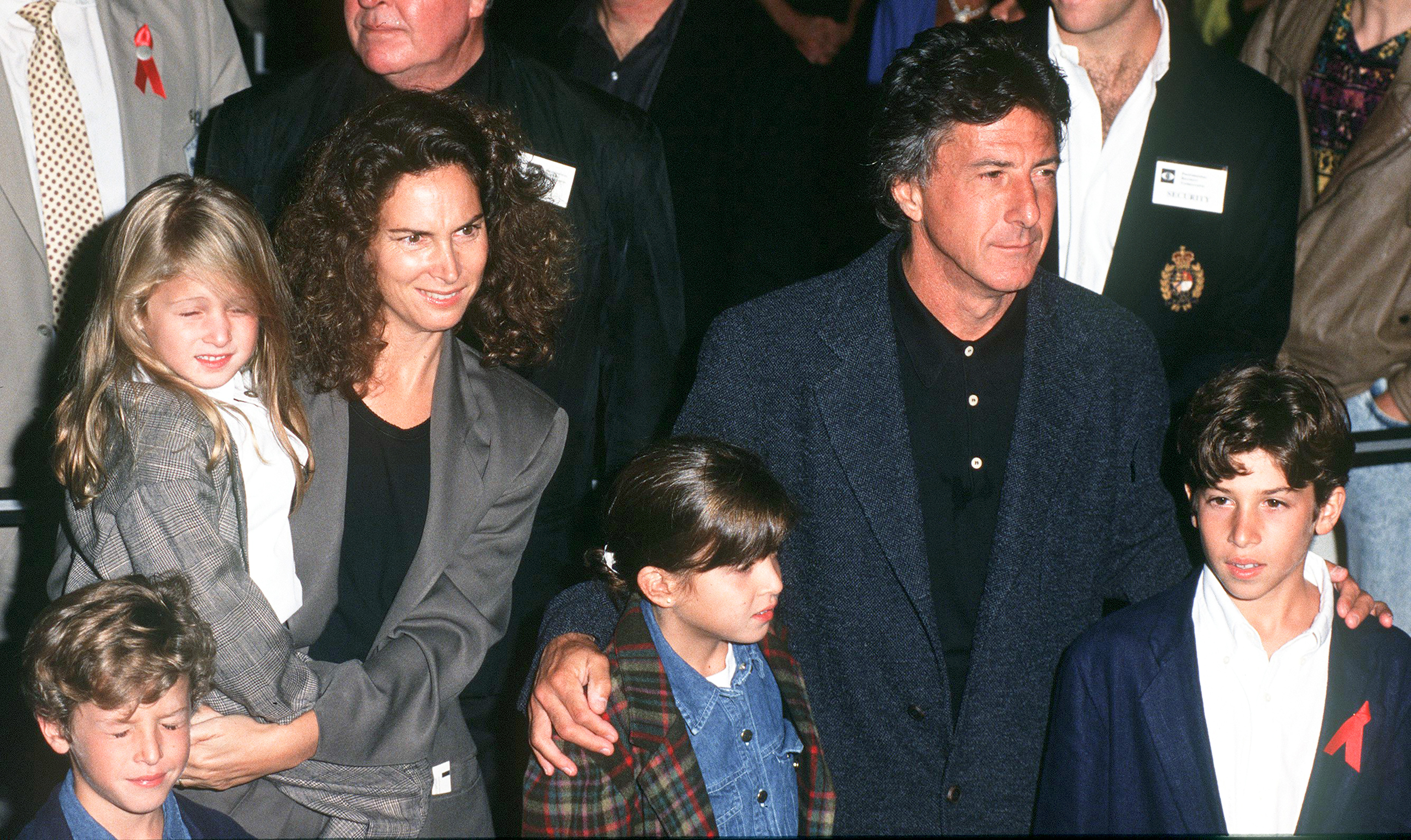 La mujer, el actor y sus hijos en 1992. | Foto: Getty Images