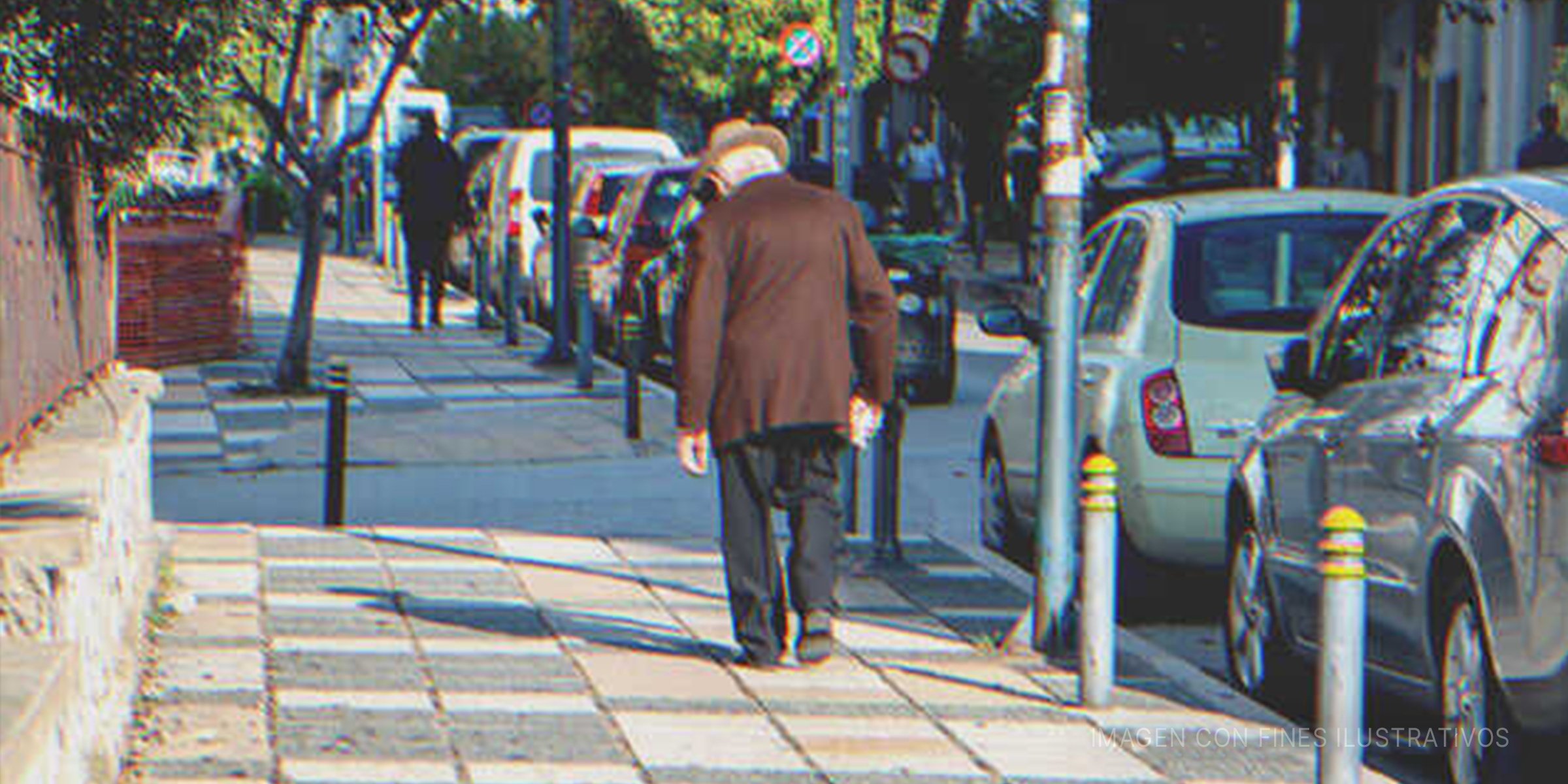 Un anciano en la calle. | Foto: Shutterstock
