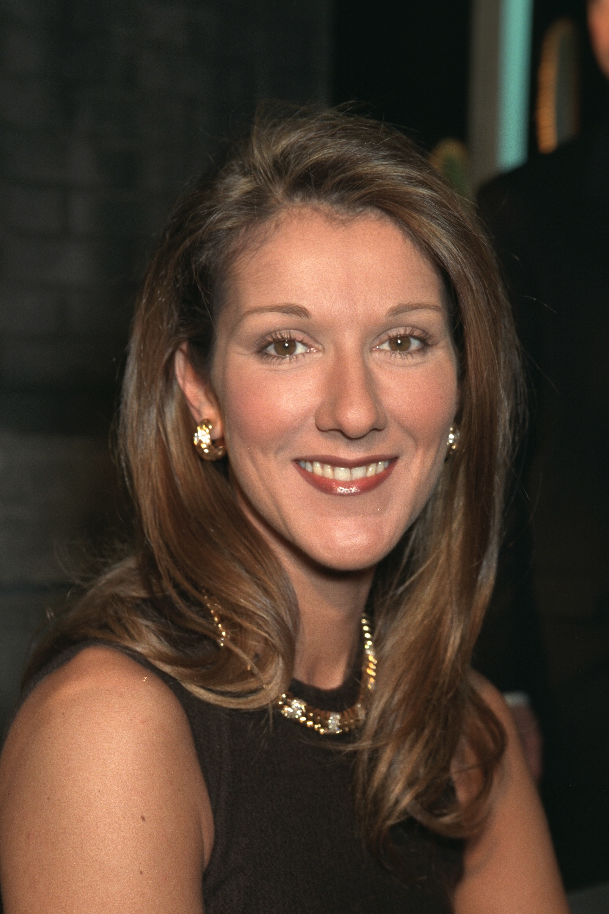 Céline Dion en el desfile de moda Prêt à Porter en 1999. | Fuente: Getty Images