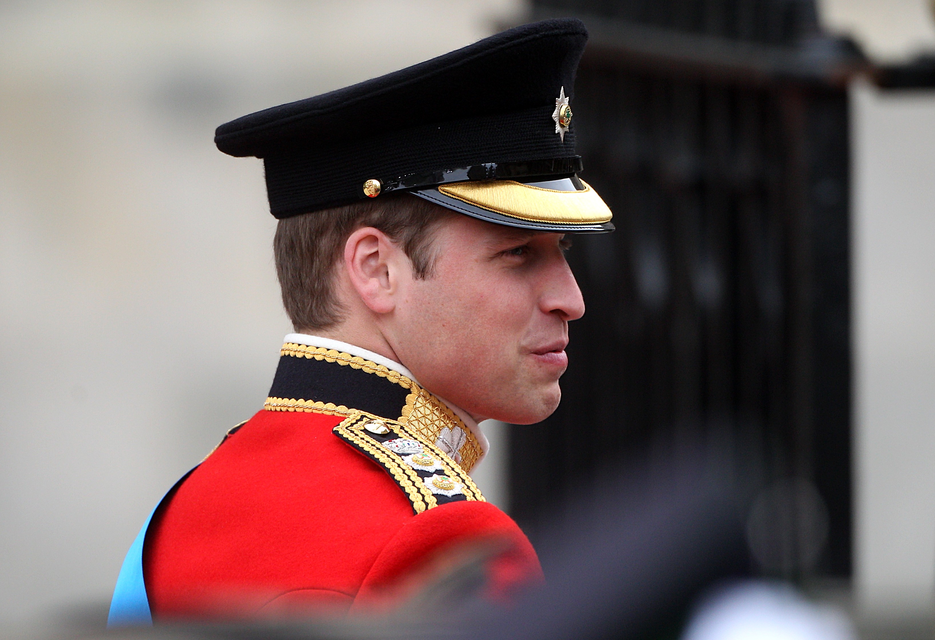 El príncipe William llega para asistir a su Boda Real con Catherine Middleton en la Abadía de Westminster en Londres, Inglaterra, el 29 de abril de 2011 | Fuente: Getty Images