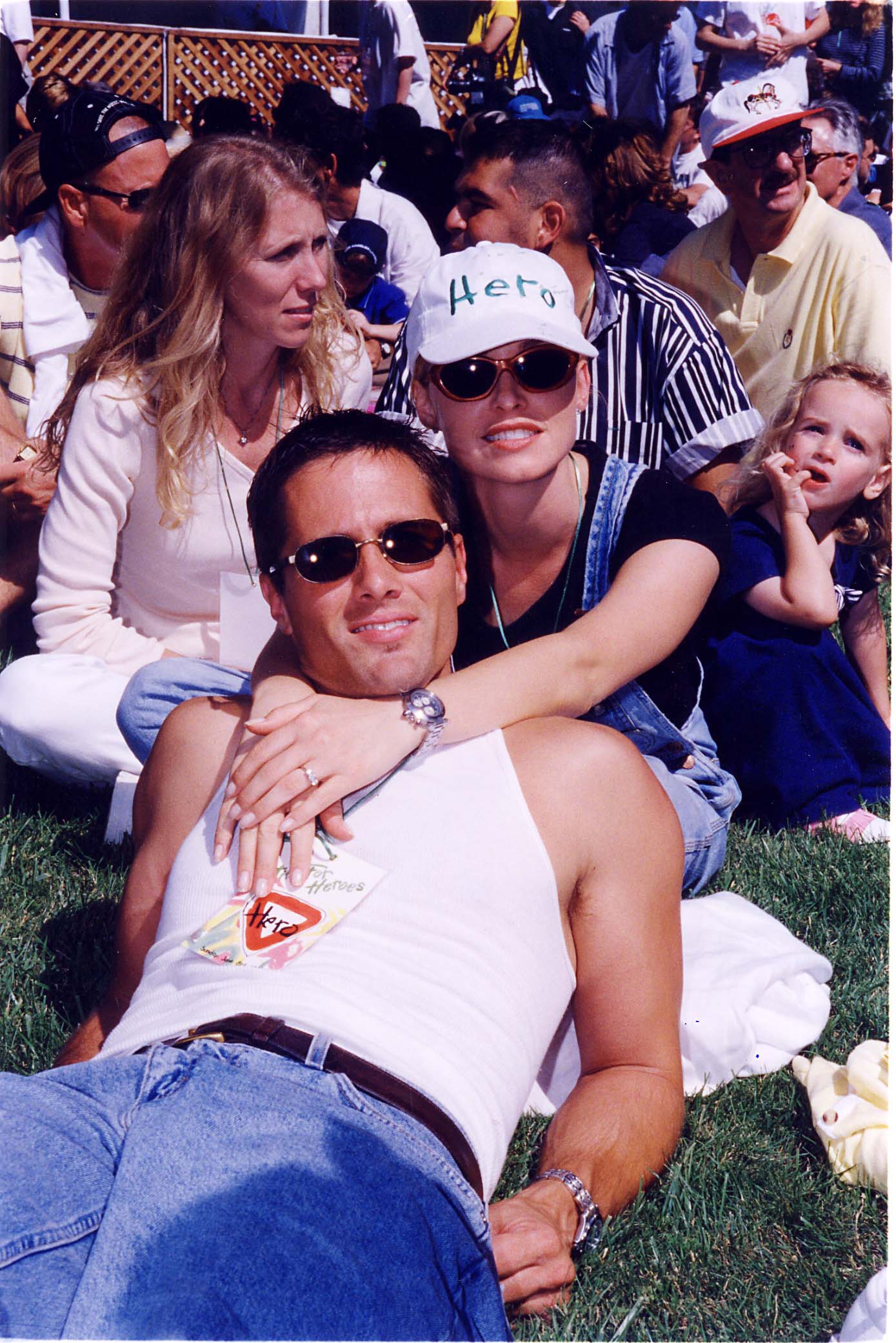 Rob Estes y Josie Bissett fotografiados en Beverly Hills el 6 de septiembre de 1997 | Fuente: Getty Images