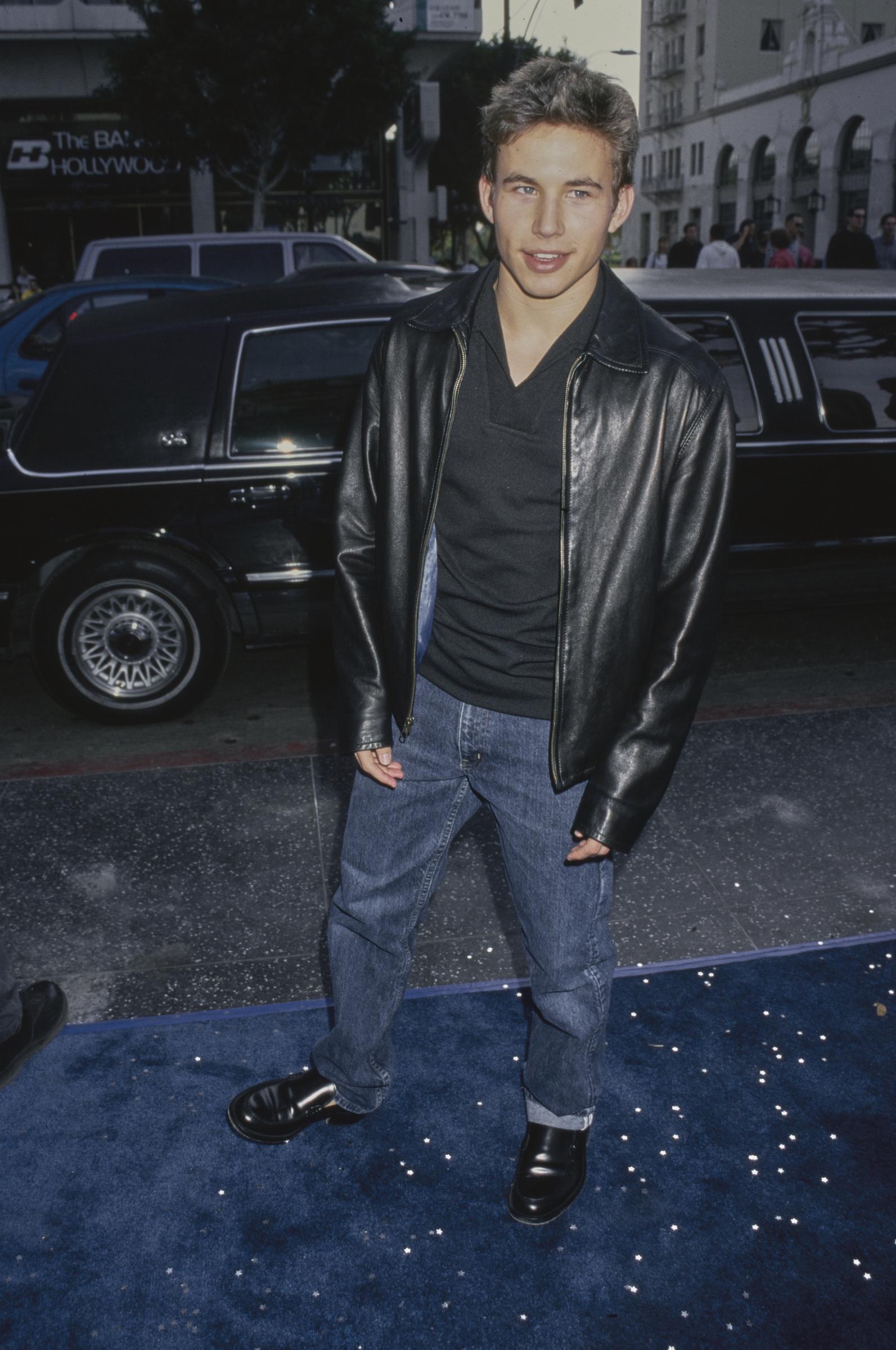 Jonathan Taylor Thomas asiste al estreno de "Galaxy Quest" en Hollywood el 19 de diciembre de 1999. | Fuente: Getty Images