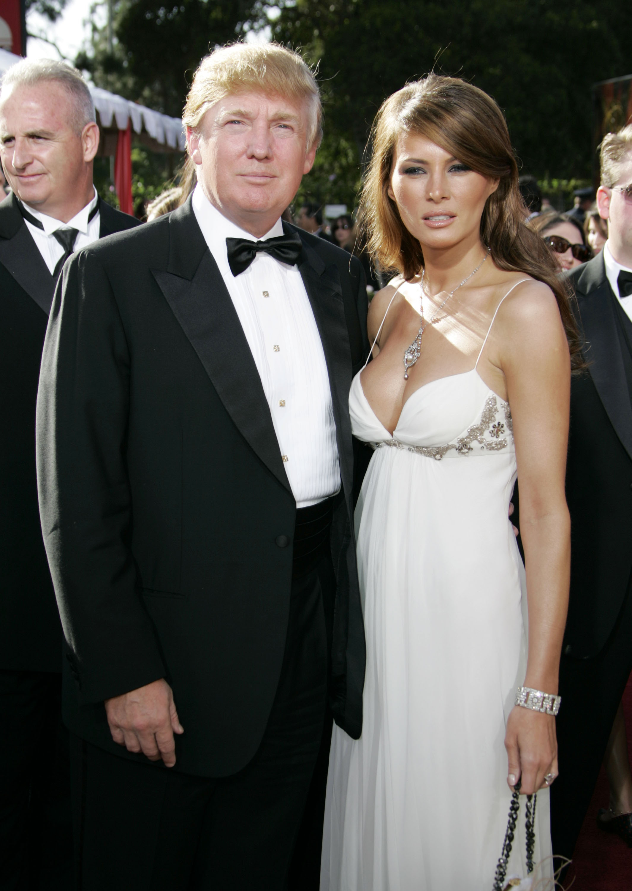 Donald y Melania Trump durante la 56ª edición de los Premios Emmy en 2004 en Los Ángeles, California. | Fuente: Getty Images