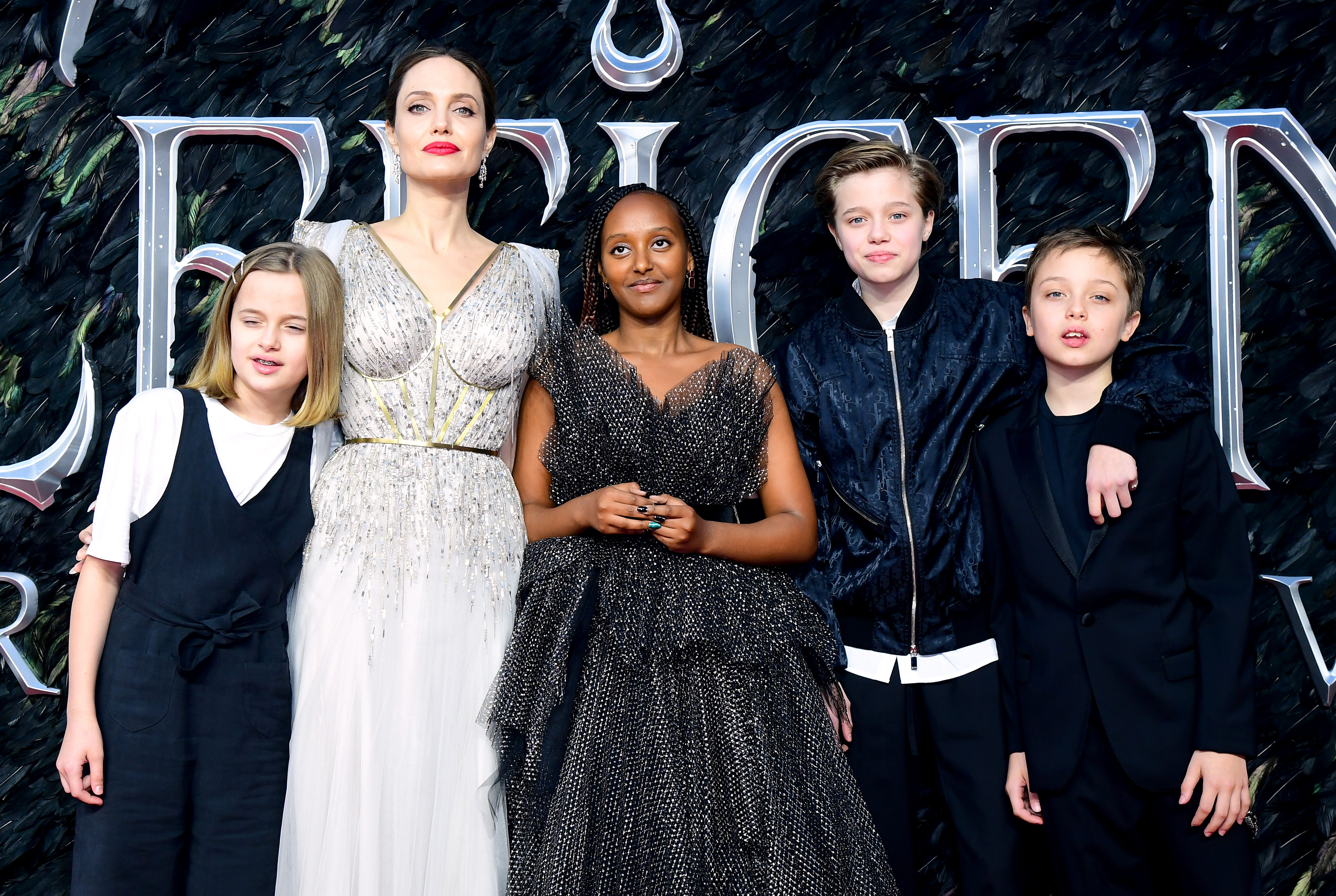Vivienne Jolie-Pitt, Zahara Jolie-Pitt, Shiloh Jolie-Pitt y Knox Jolie-Pitt asisten al estreno europeo de Maléfica: Mistress of Evil European Premiere celebrada en el Imax Waterloo de Londres el miércoles 9 de octubre de 2019 | Foto: Getty Images