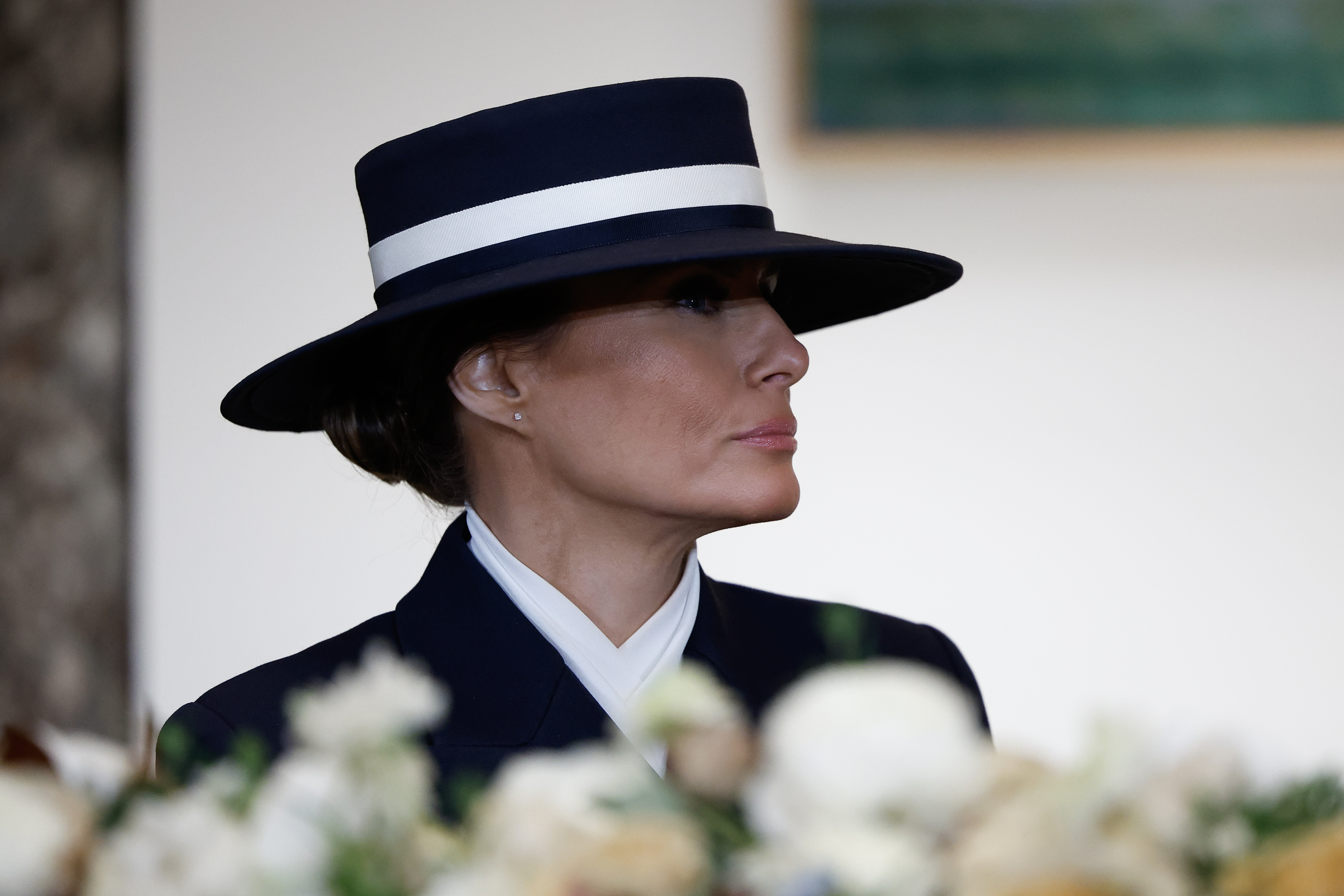 Melania Trump en un almuerzo tras la toma de posesión de Donald Trump. | Fuente: Getty Images