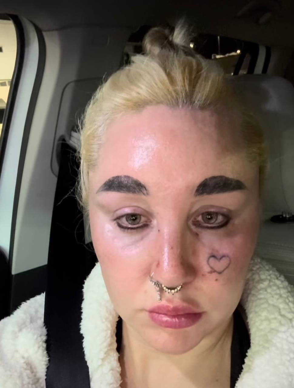 Amanda Bynes, en una historia de redes sociales del 4 de octubre de 2025. | Fuente: Instagram/amandapandapandapanda1