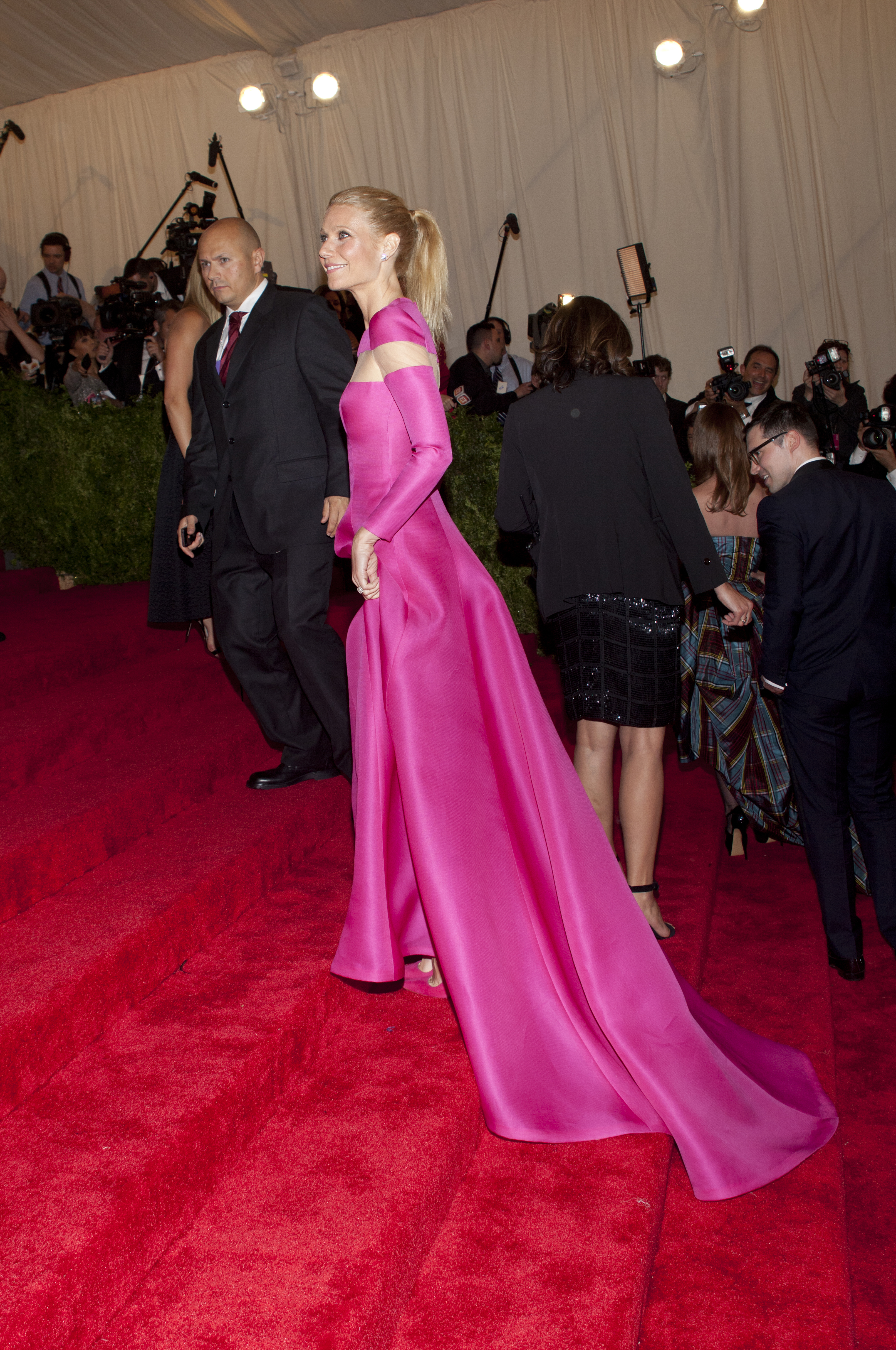 Gwyneth Paltrow en la Met Gala vestida para el tema 'PUNK: Chaos to Couture' en 2013 en Nueva York | Fuente: Getty Images