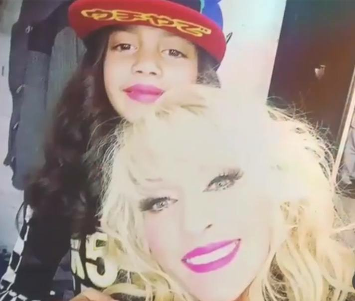 Camila y Yuri. | Foto: Instagram.com/oficialyuri