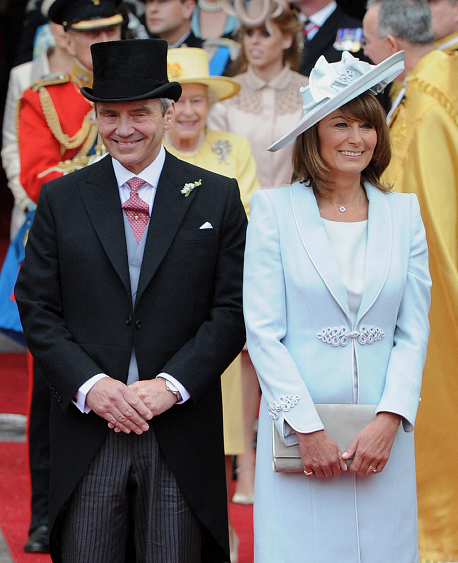 Michael y Carole Middleton salen de la Abadía de Westminster en Londres, tras la ceremonia de boda del príncipe William de Gran Bretaña y su hija, el 29 de abril de 2011. | Foto: Getty Images
