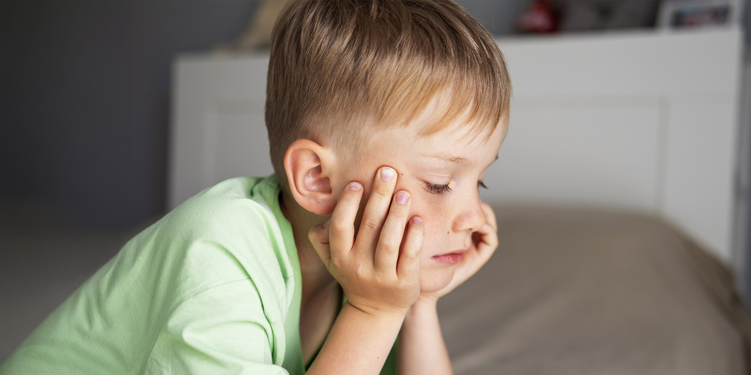 Un niño disgustado | Fuente: Freepik