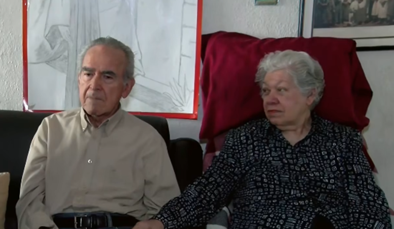 Los abuelitos Judith y Félix dando su testimonio tras los terremosos que azotaron Venezuela el pasado 24 de junio de 2026 | Fuente: Facebook/Univision