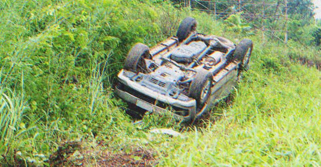 Un auto después de un accidente | Foto: Shutterstock