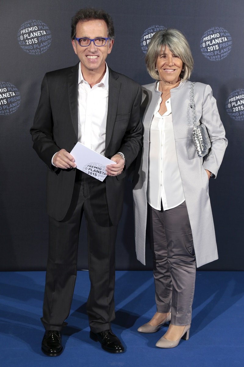 Jordi Hurtado y su esposa Rosa Palau en Barcelona para la entrega de los Premios Planeta 2015. | Foto: Getty Images