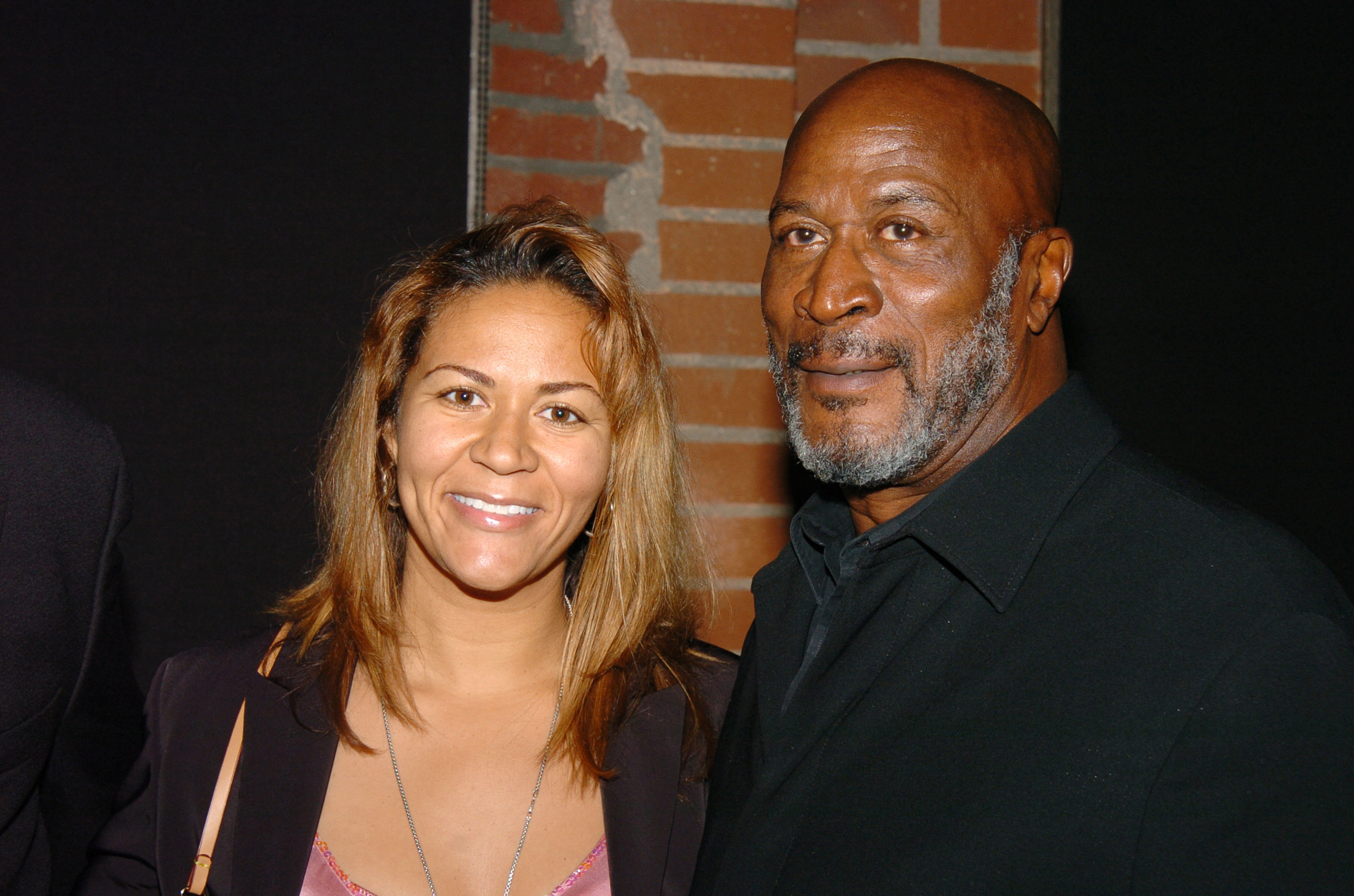 Shannon y John Amos asisten a una fiesta el 8 de noviembre de 2004 | Fuente: Getty Images