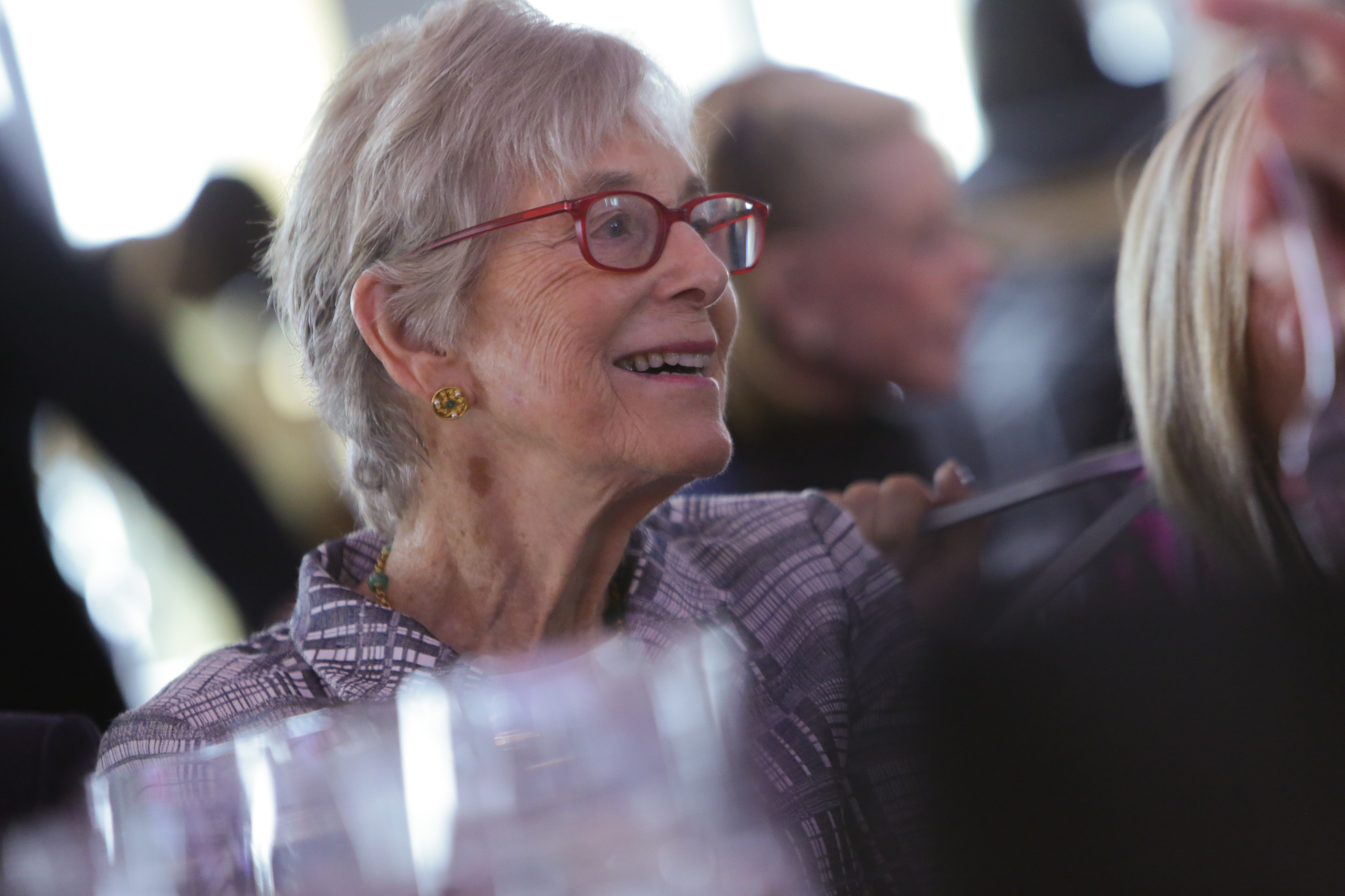 Ruth Gottesman asiste al almuerzo Spirit of Achievement el 17 de mayo de 2016 en Nueva York | Fuente: Getty Images