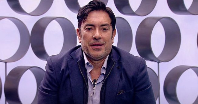 Jesús Molinero, padre de Adara Molinero, durante una entrevista por televisión. | Foto: YouTube/NAMASTE
