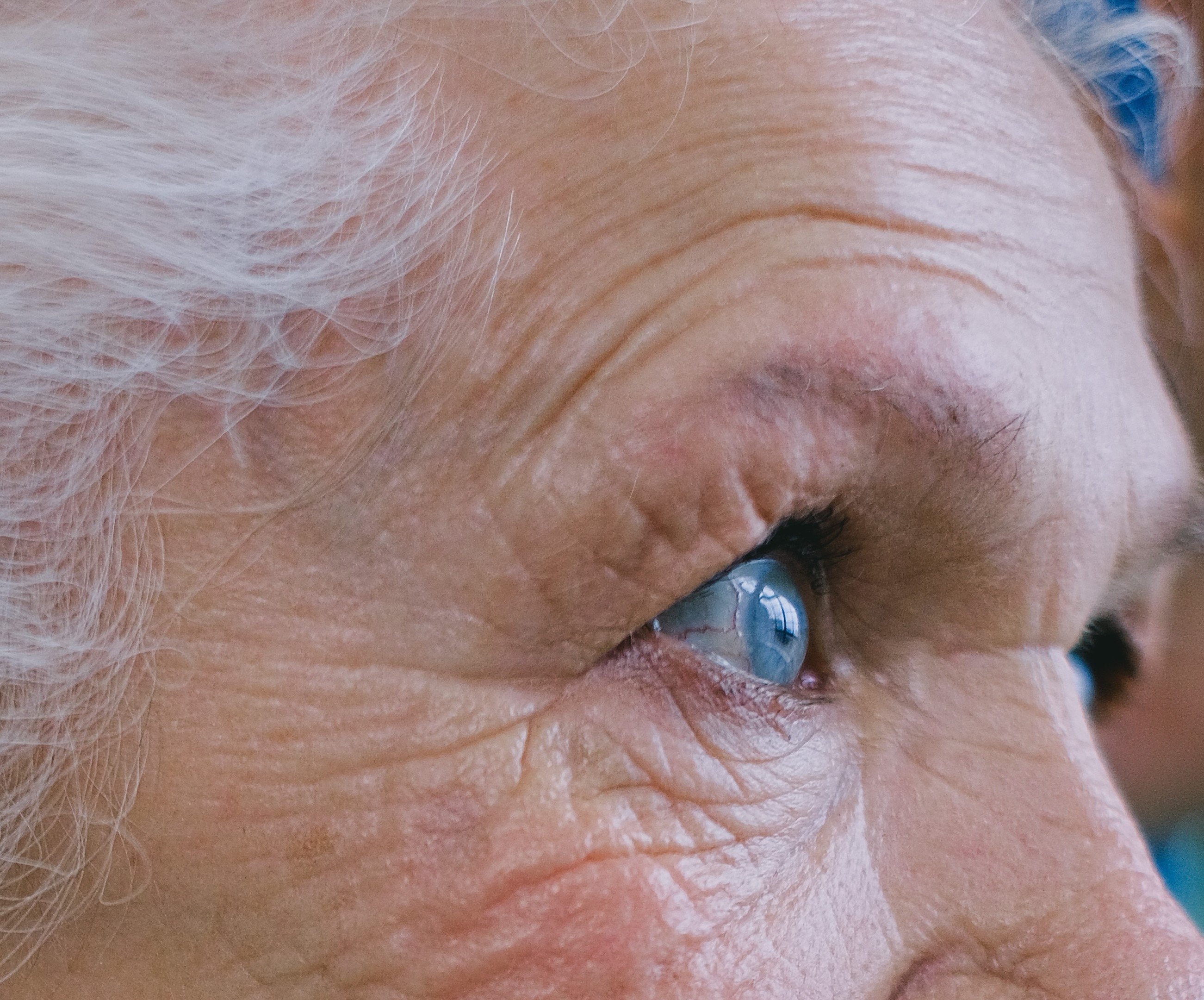 Los ojos de una mujer mayor | Foto: Pexels