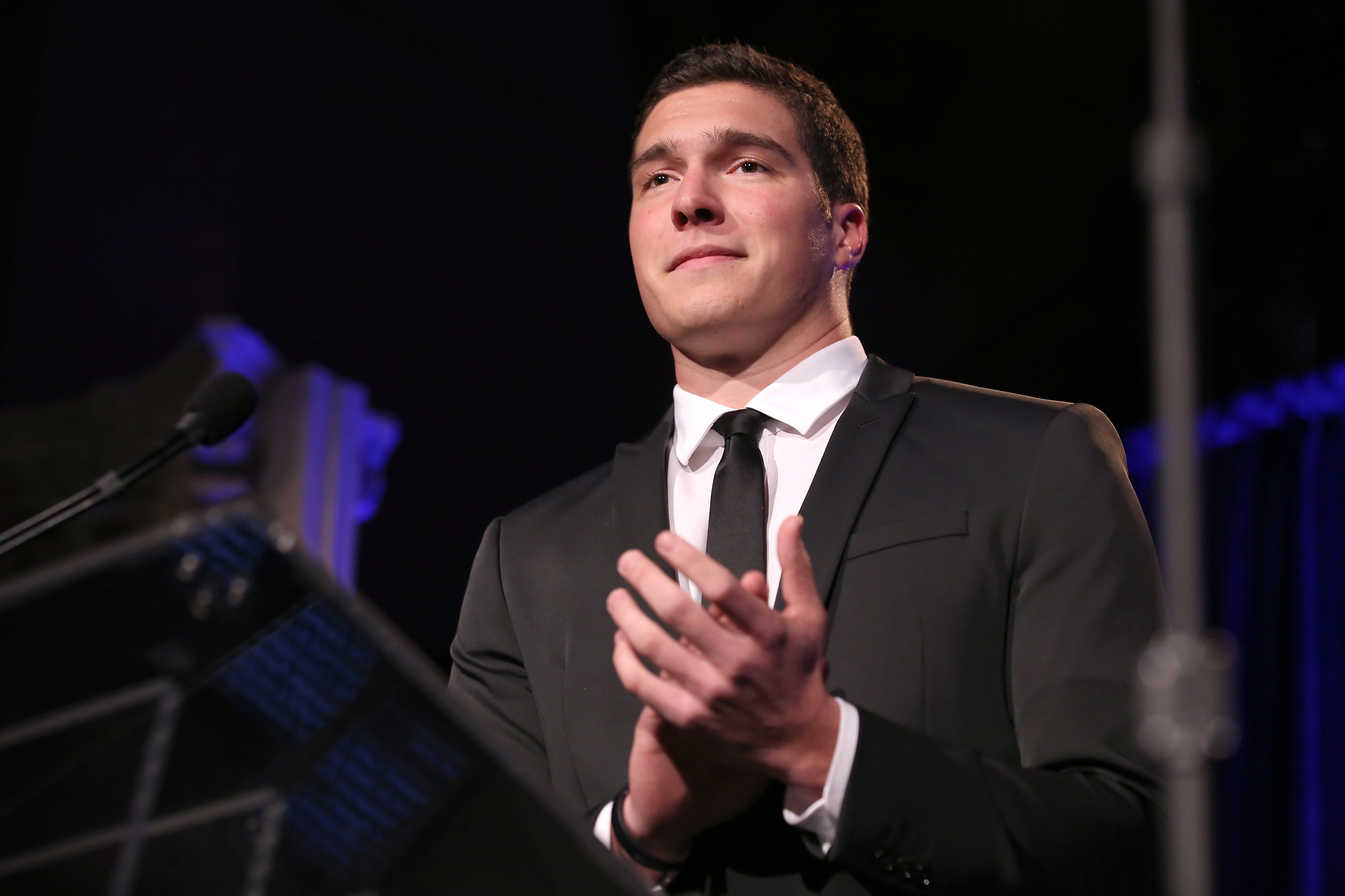 William Reeve habla en el escenario del evento "A Magical Evening" de la Fundación Christopher &amp; Dana Reeve el 20 de noviembre de 2014 en Nueva York | Fuente: Getty Images