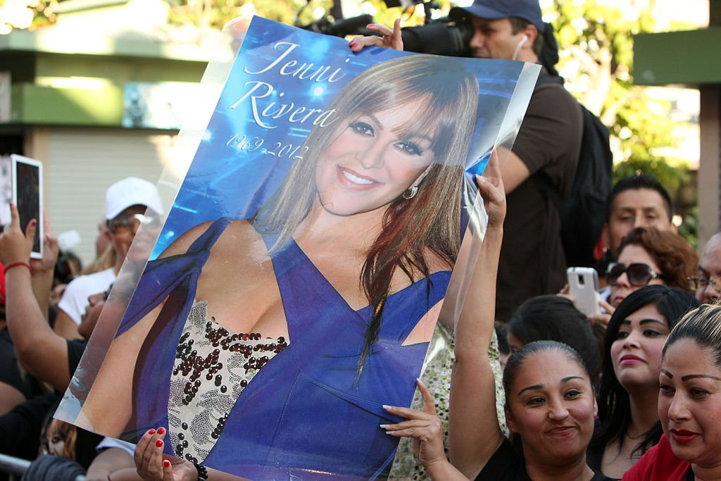 Jenni fue honrada póstumamente en el Paseo de la Fama de Plaza México.| Fuente: Getty Images