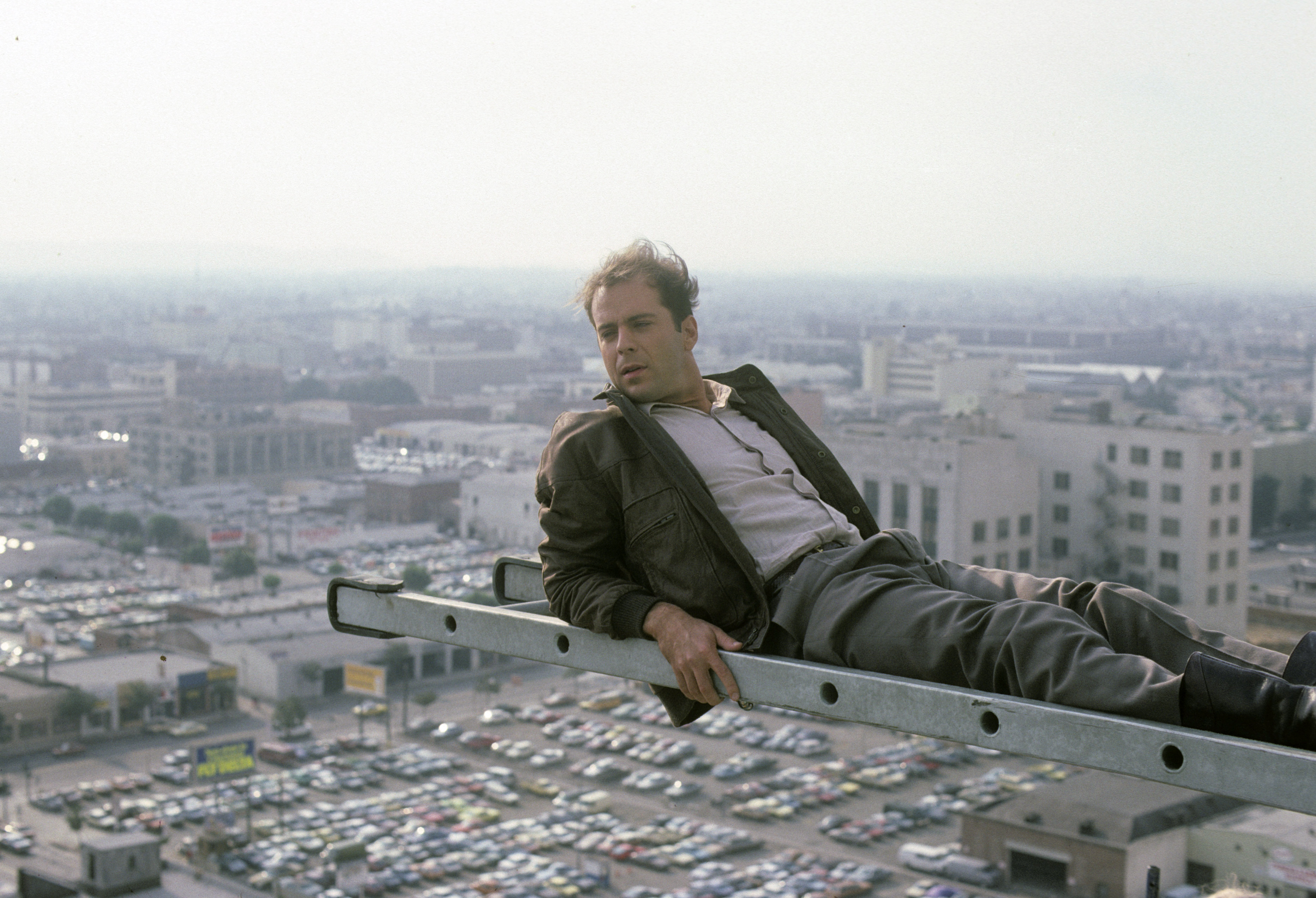 Bruce Willis para el piloto de "Moonlighting" en 1985 | Fuente: Getty Images