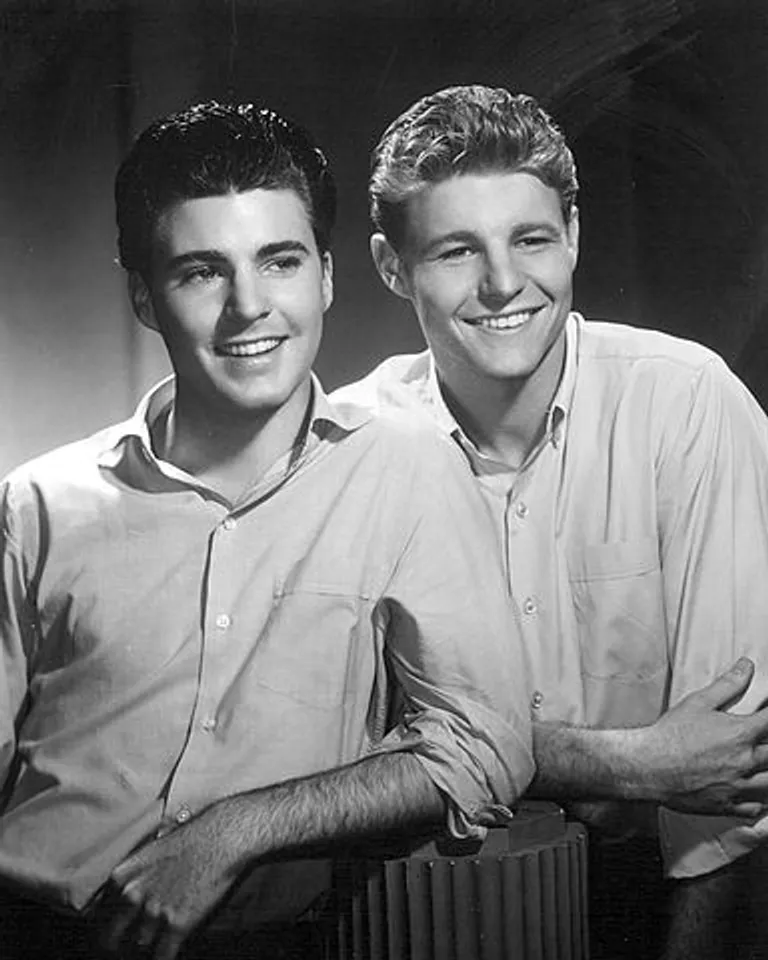 David y Ricky Nelson en 1959. | Foto: Wikimedia Commons