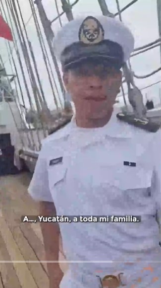 Los cadetes dan sus últimos mensajes antes de la colisión. | Foto: TikTok/latinus_us