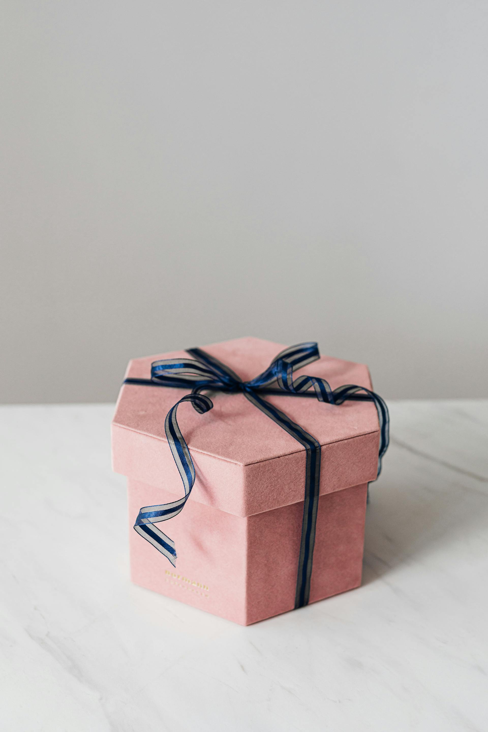 Una caja de regalo | Foto: Pexels