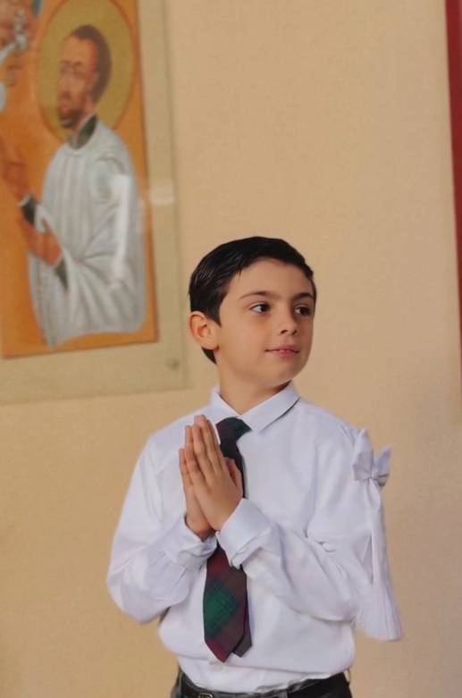 Valentín, el hijo de El Chato Prada y Lourdes SánchezParte de la iglesia en donde donde Valentín, el hijo de Lourdes Sánchez y "El Chato" Prada, tomó su Primera Comunión | Fuente:Instagram/elchatoprada
