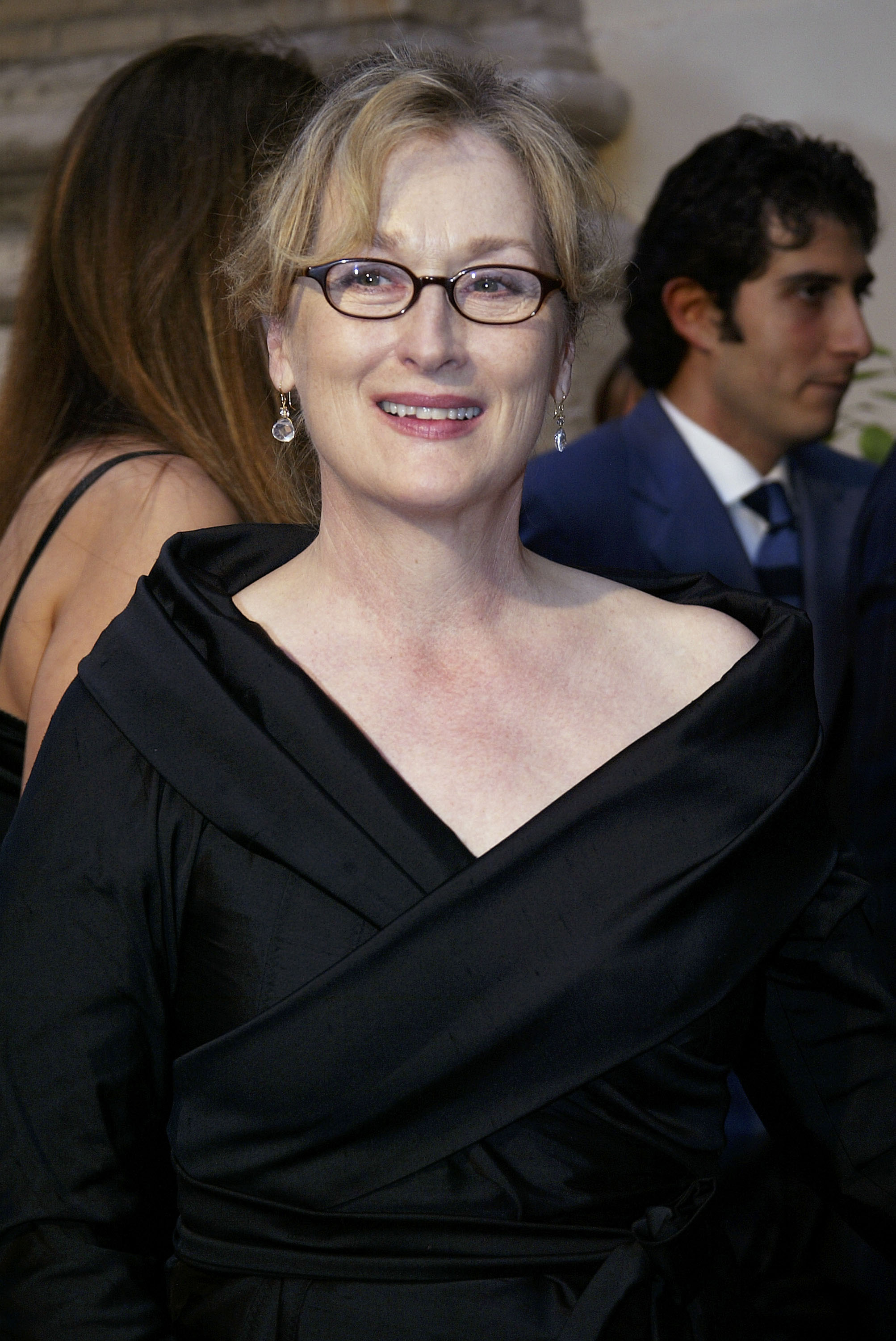 Meryl Streep asiste a la exposición de pintura de Robert De Niro Sr. el 16 de mayo de 2005 | Fuente: Getty Images