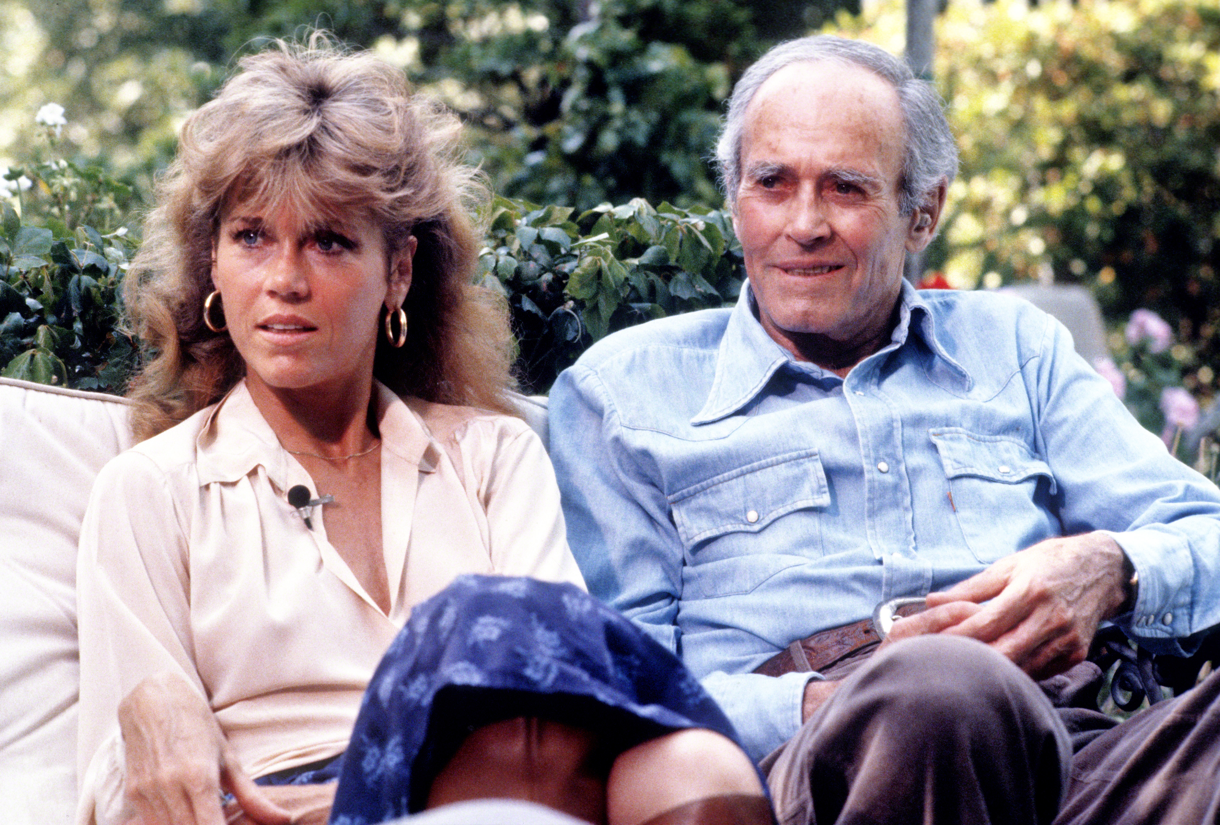 Jane Fonda y Henry Fonda en 1979, en Los Ángeles, California. | Foto: Getty Images